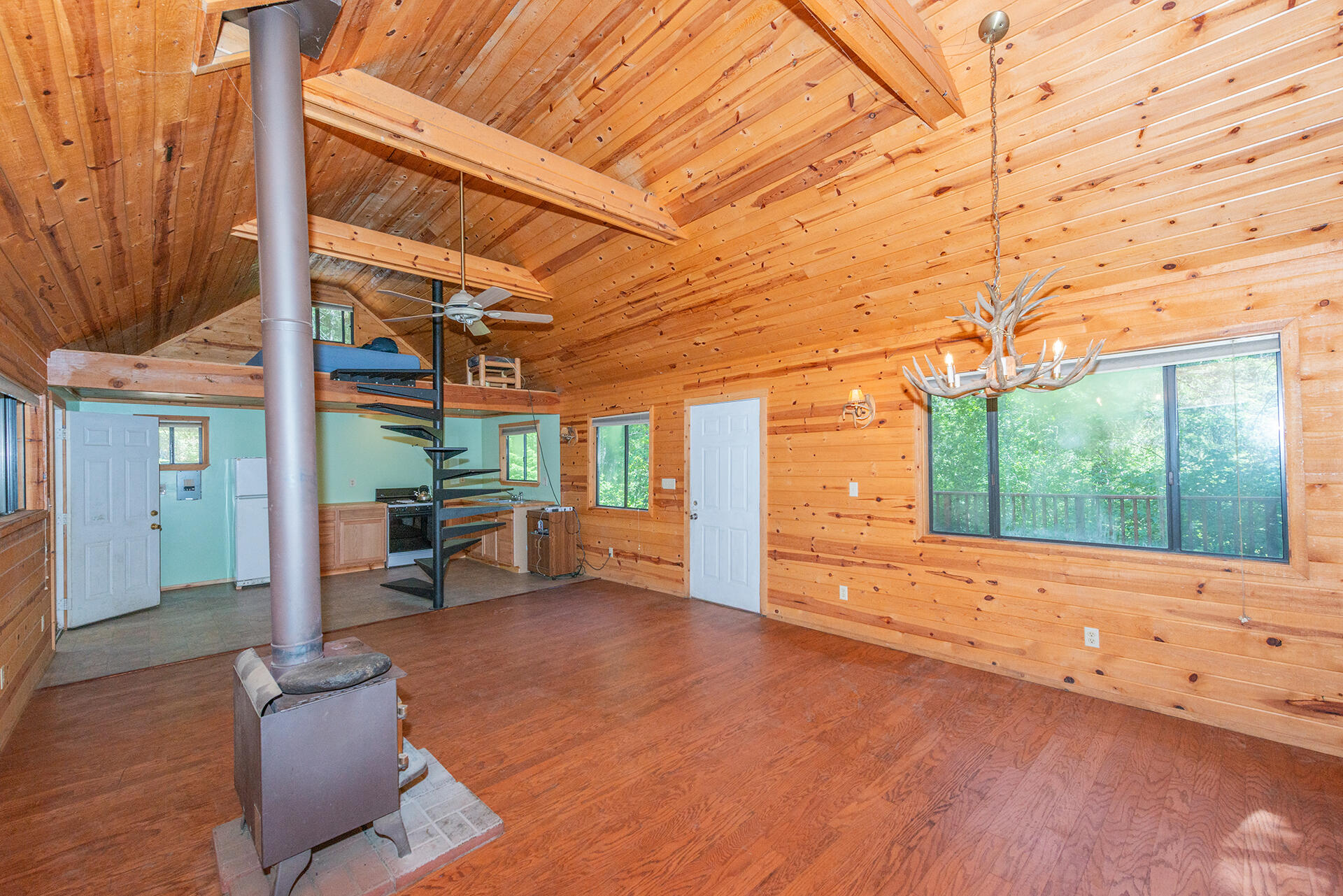 main property photo 18