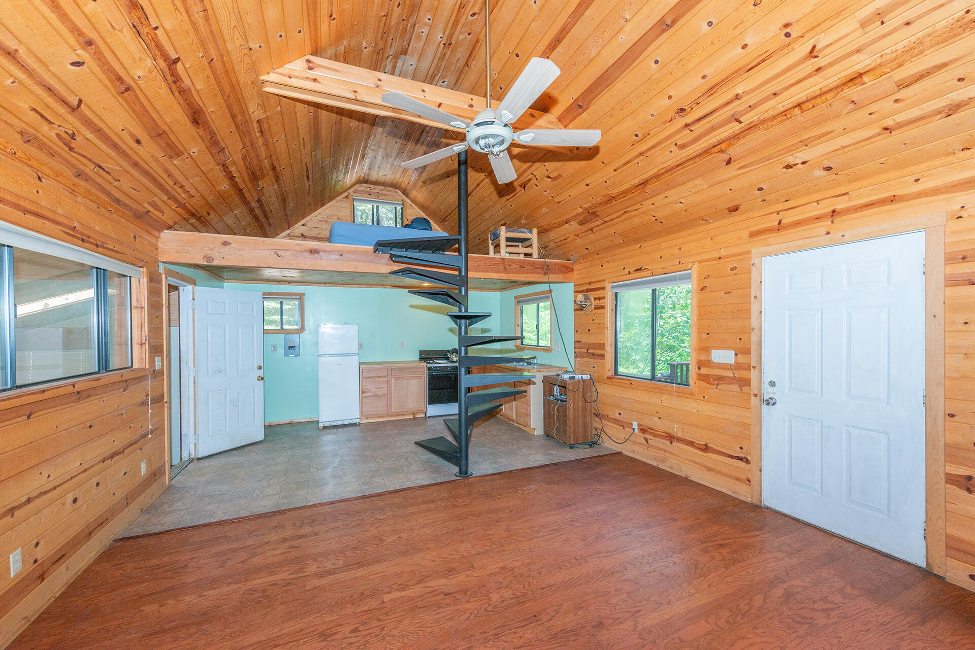 main property photo 19