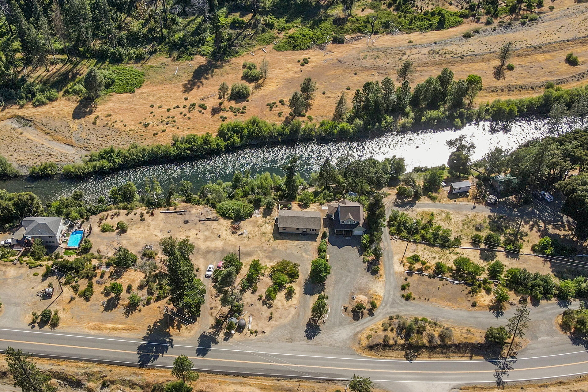 main property photo 15