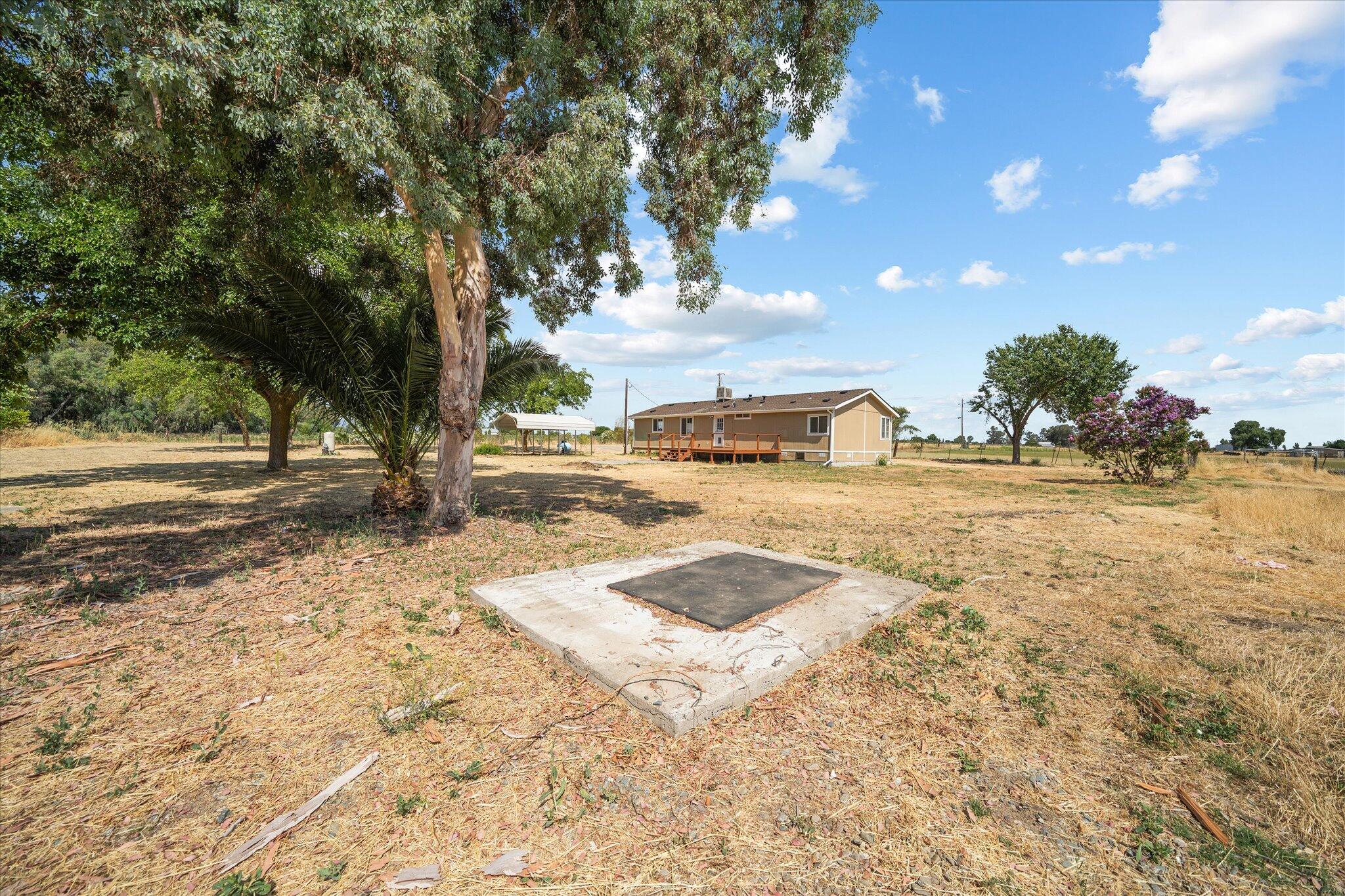 main property photo 30