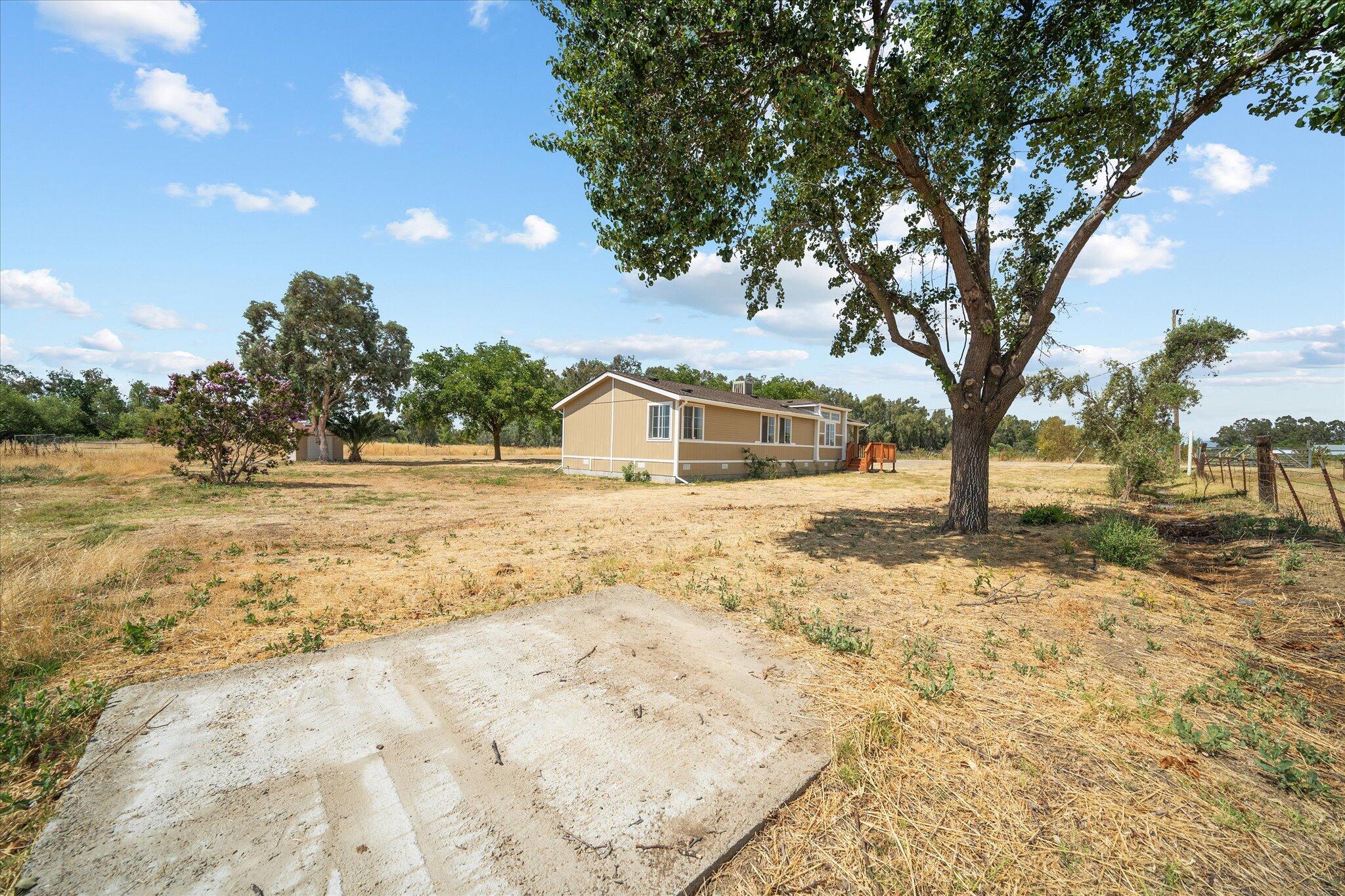 main property photo 31