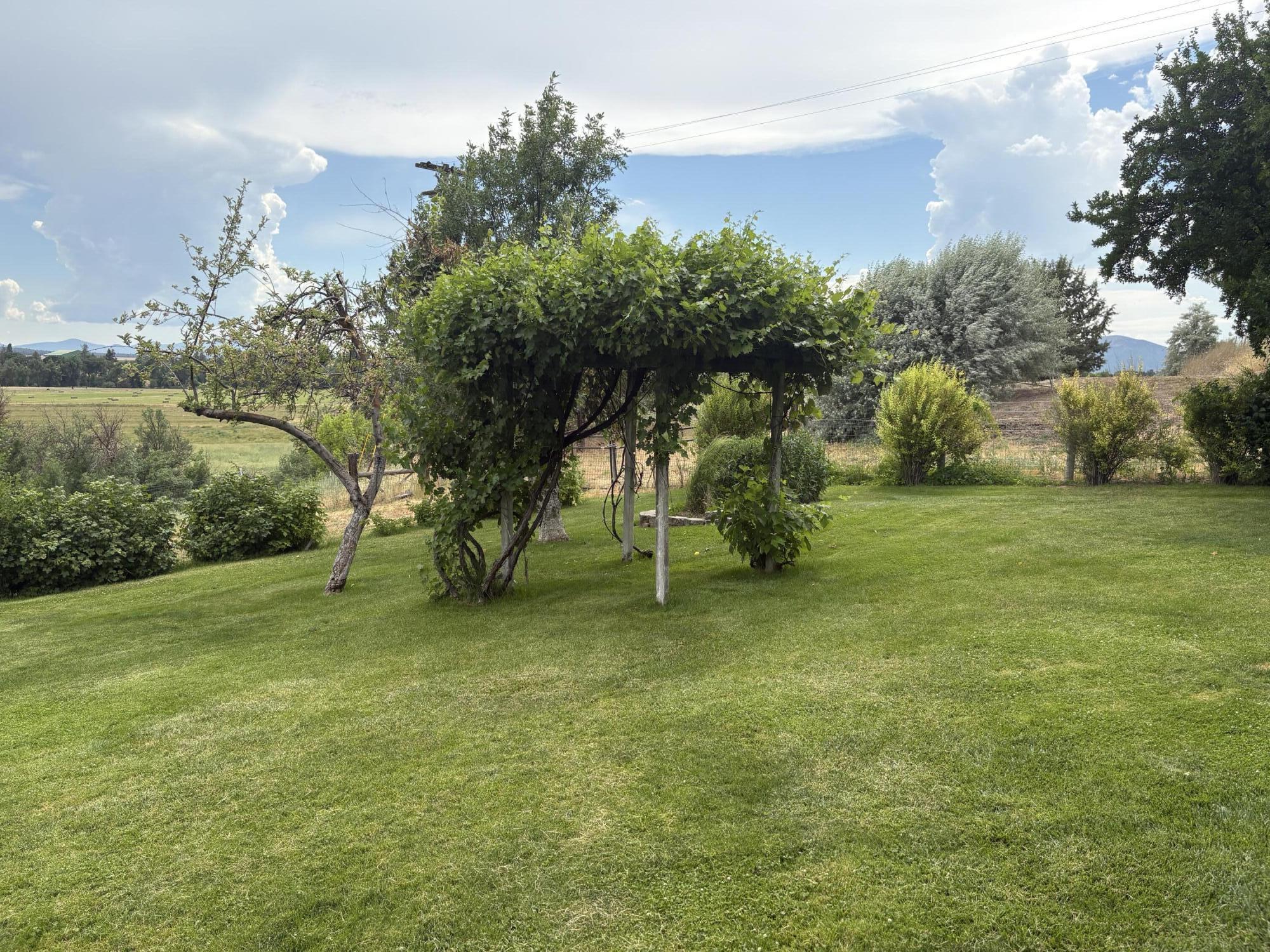 main property photo 10