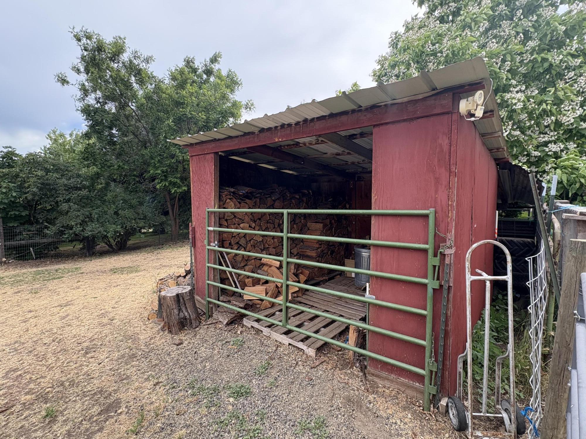 main property photo 20