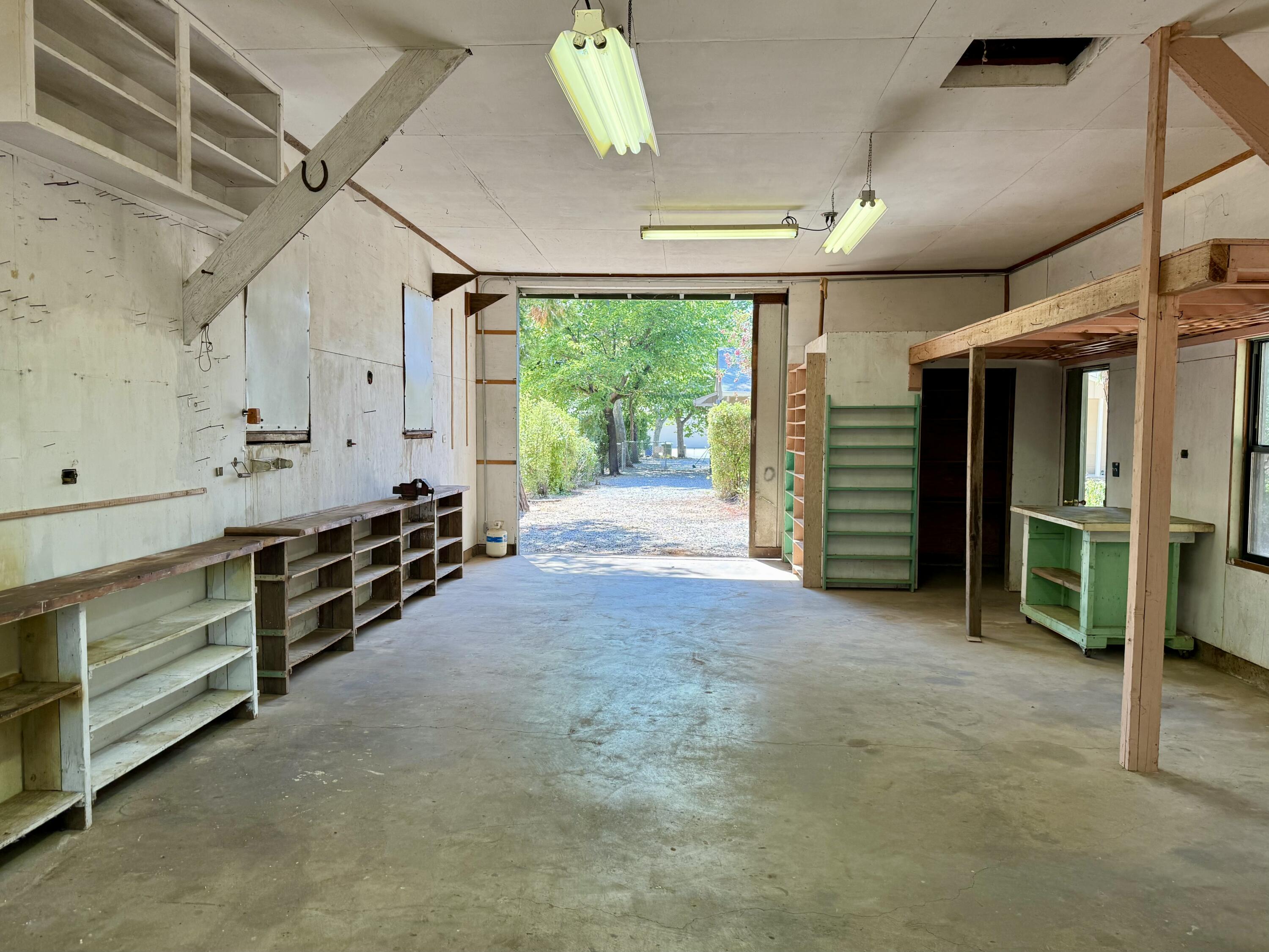 main property photo 40