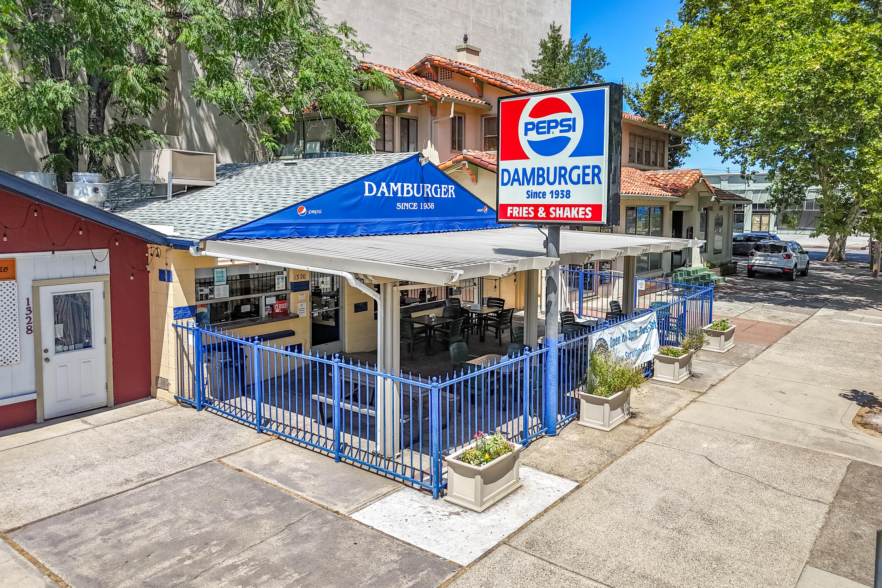 main property photo 25