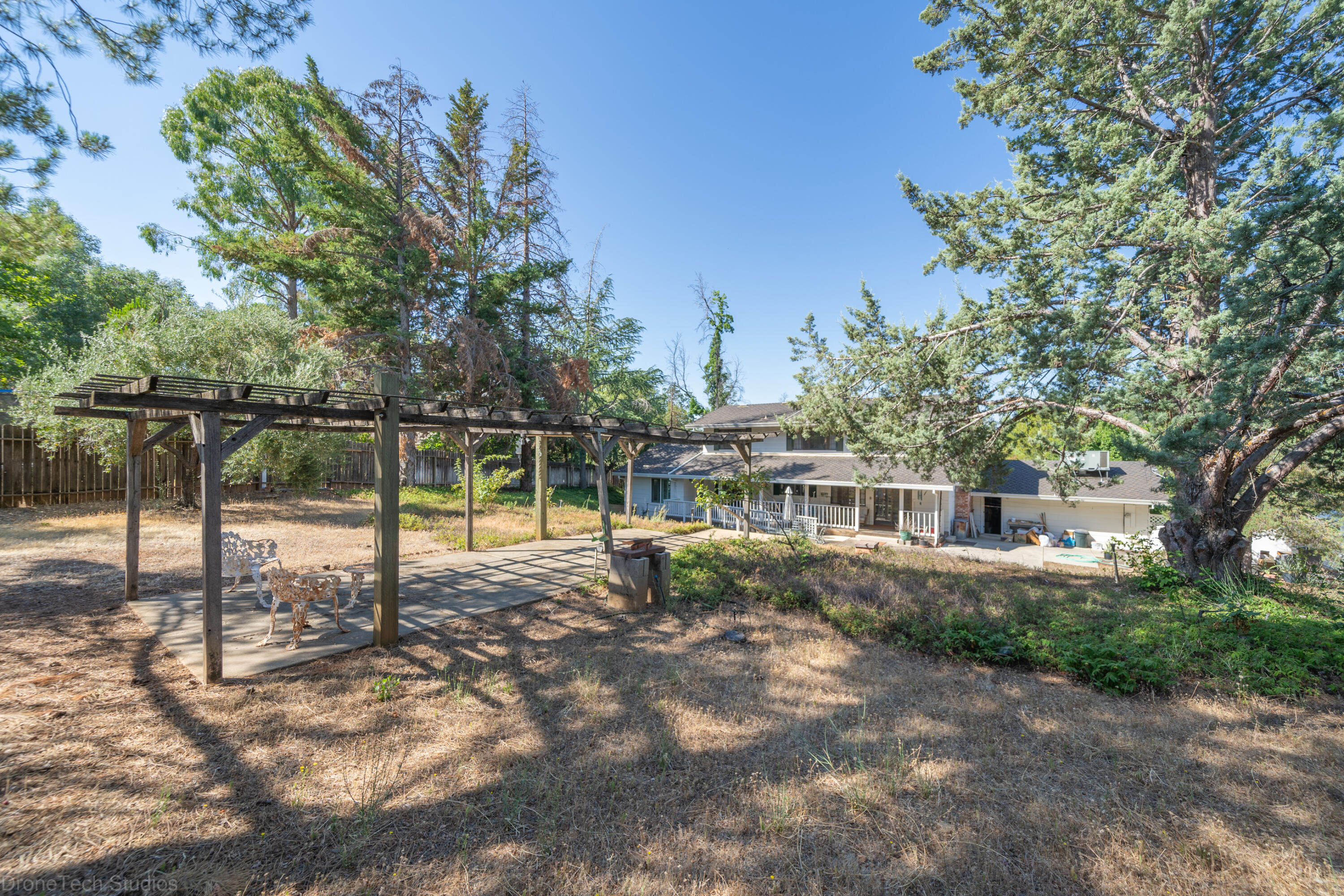 main property photo 35