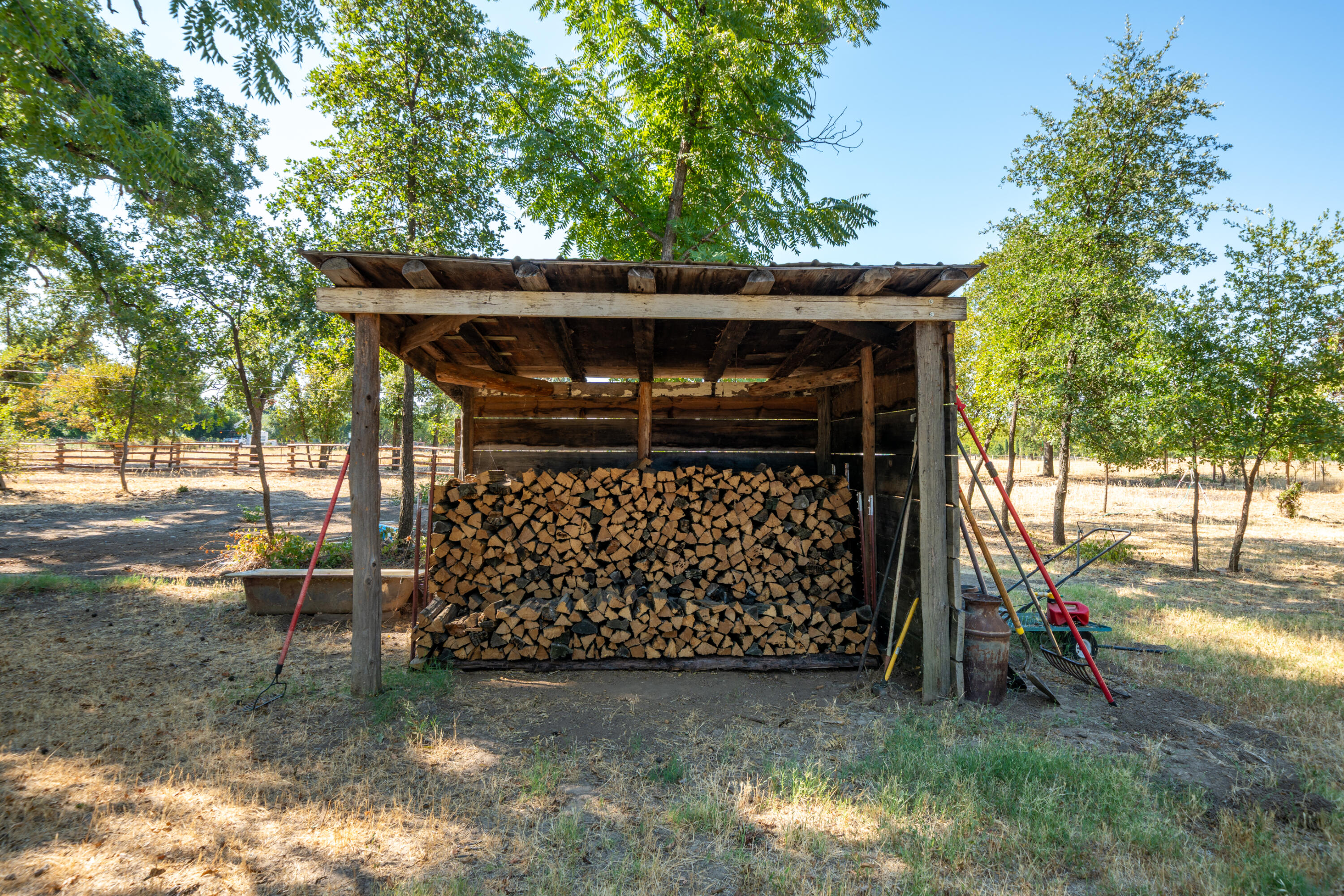 main property photo 14