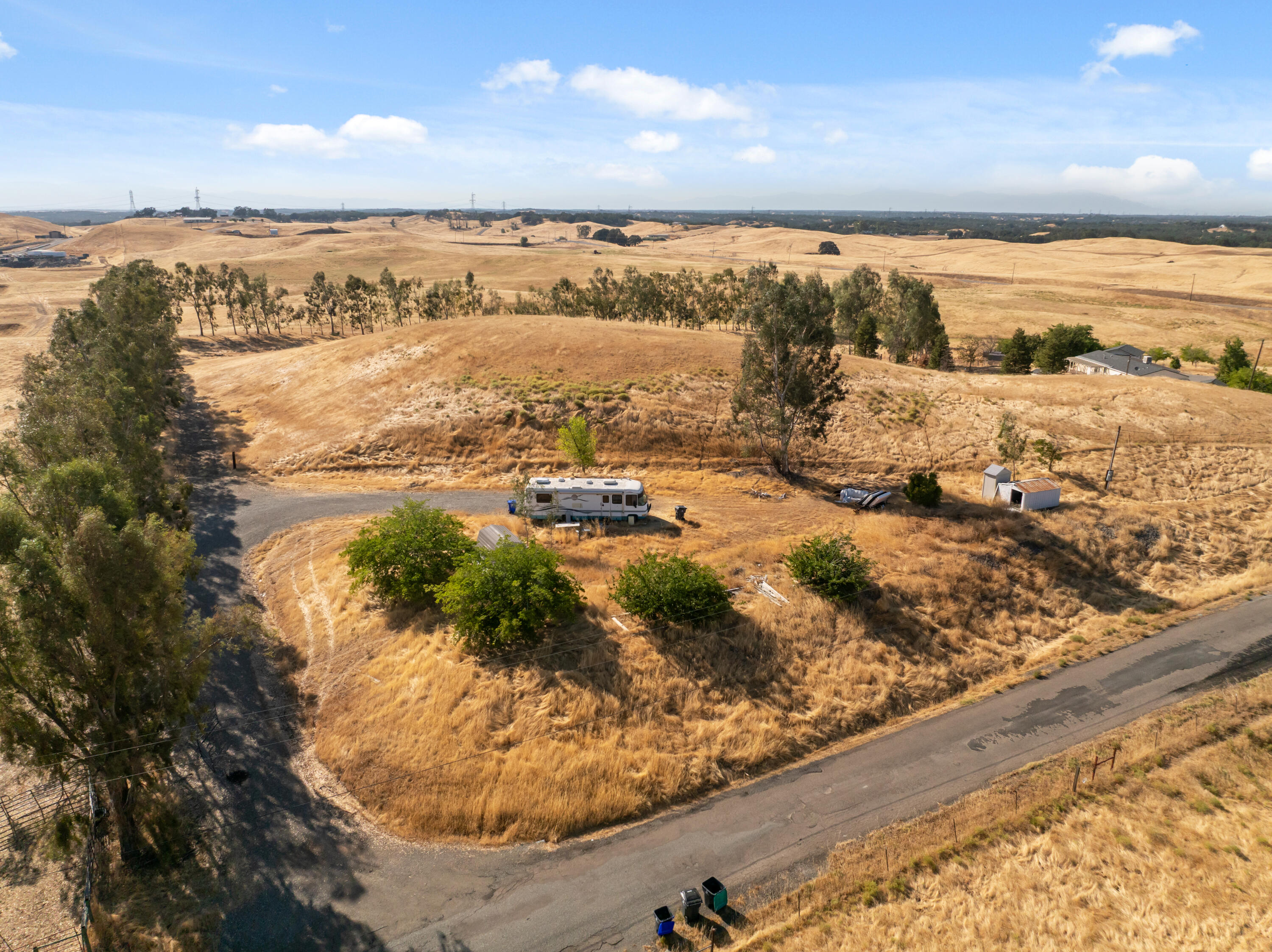 main property photo 31