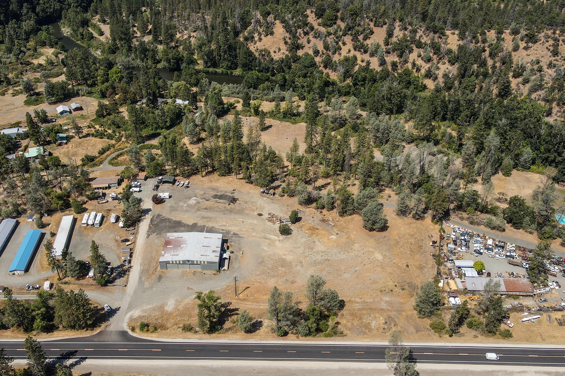 main property photo 4