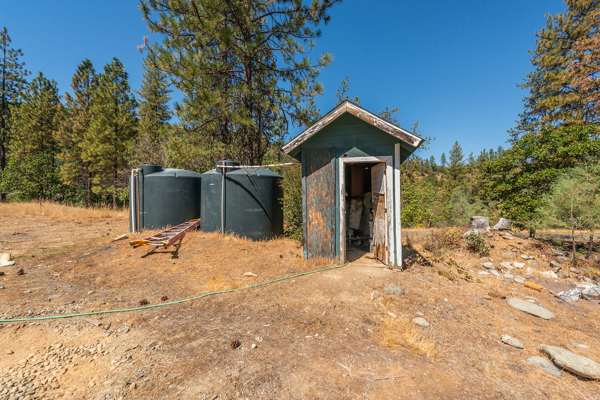 main property photo 36
