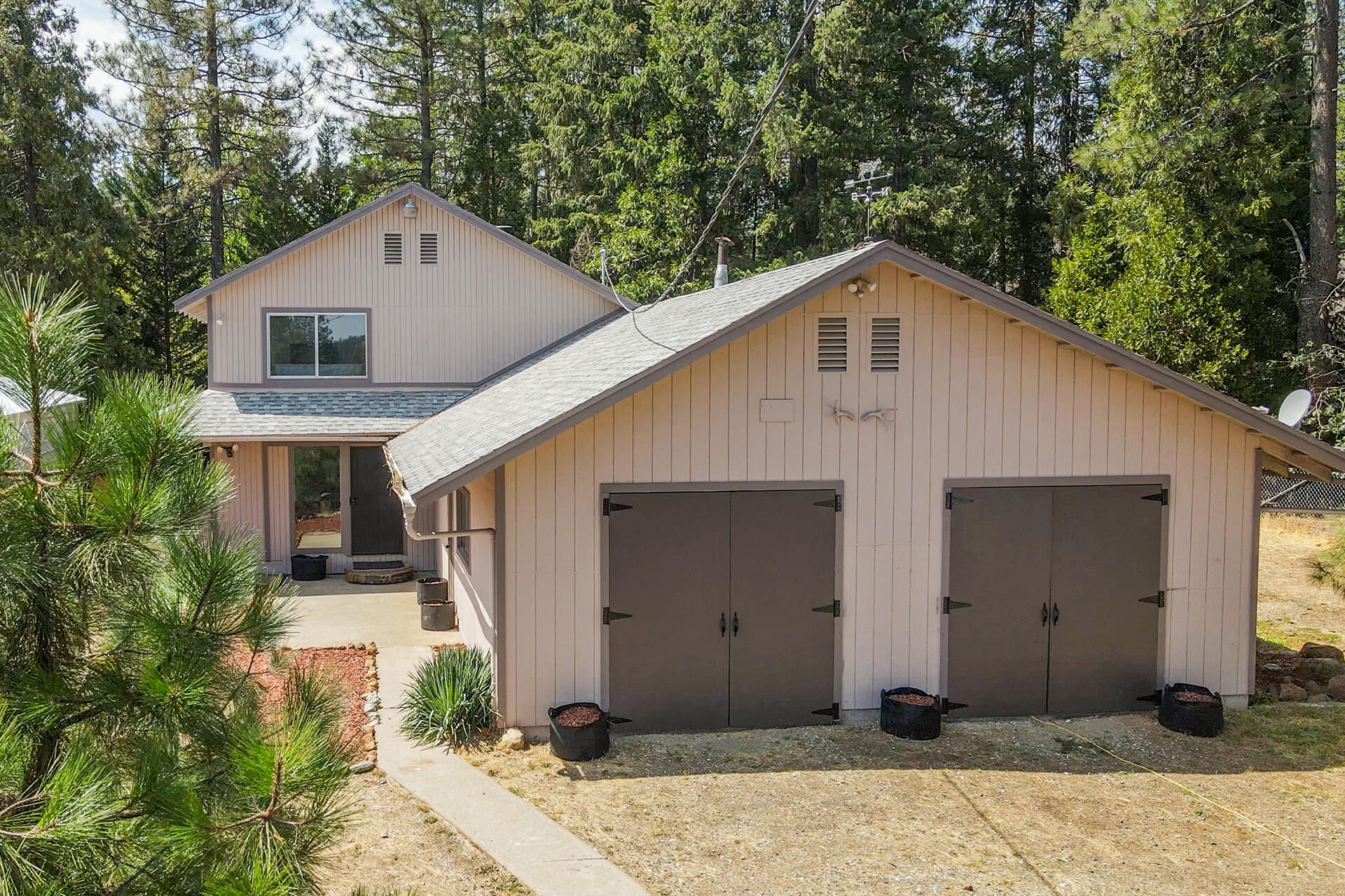 main property photo 58