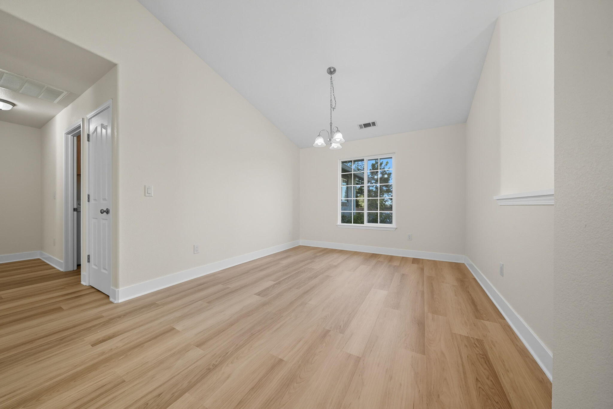 property viewer photo 18