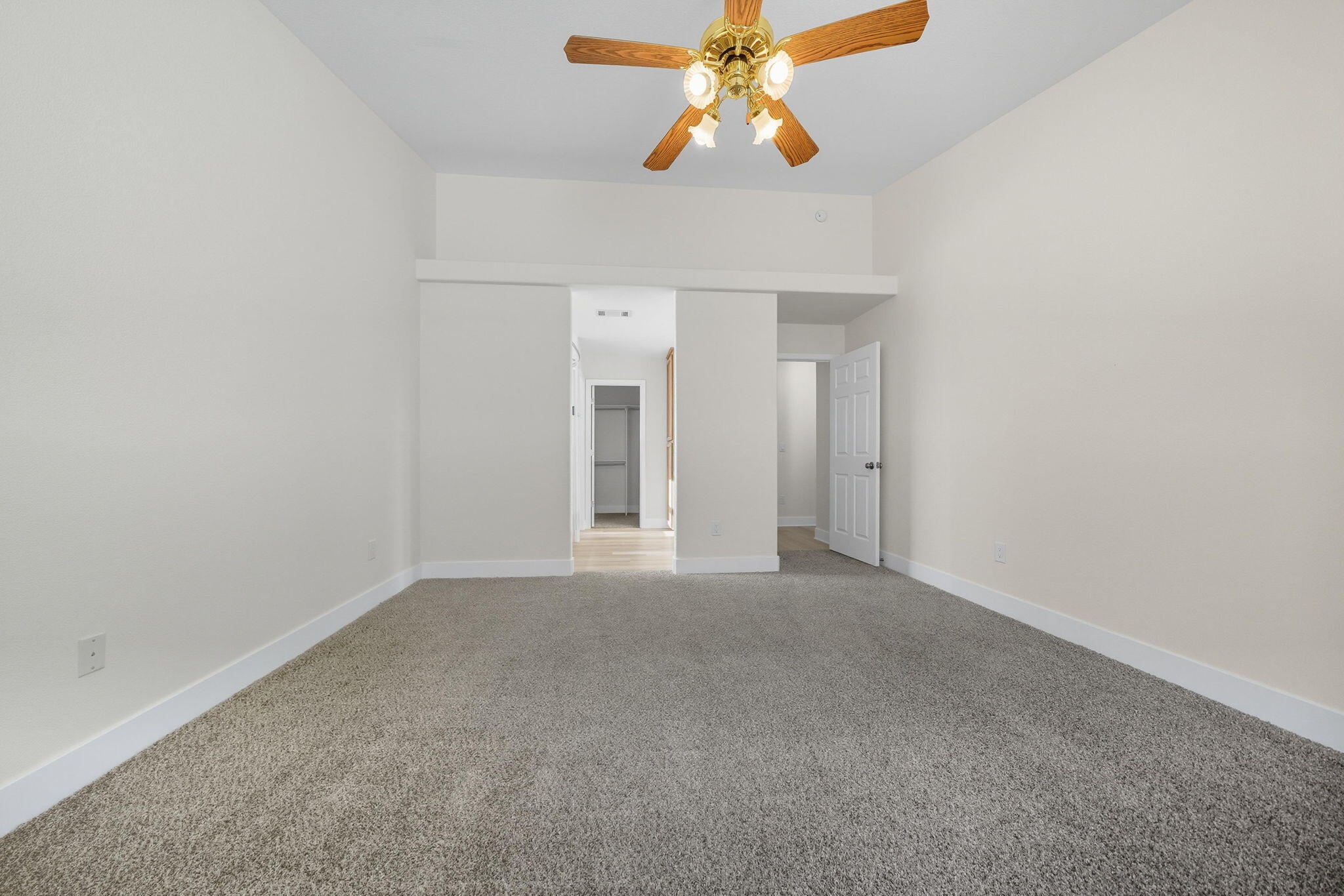 property viewer photo 22