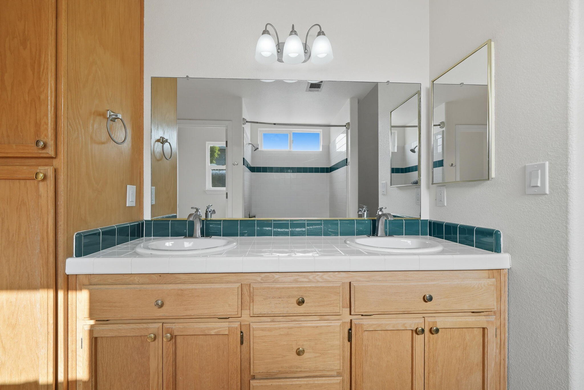 property viewer photo 24