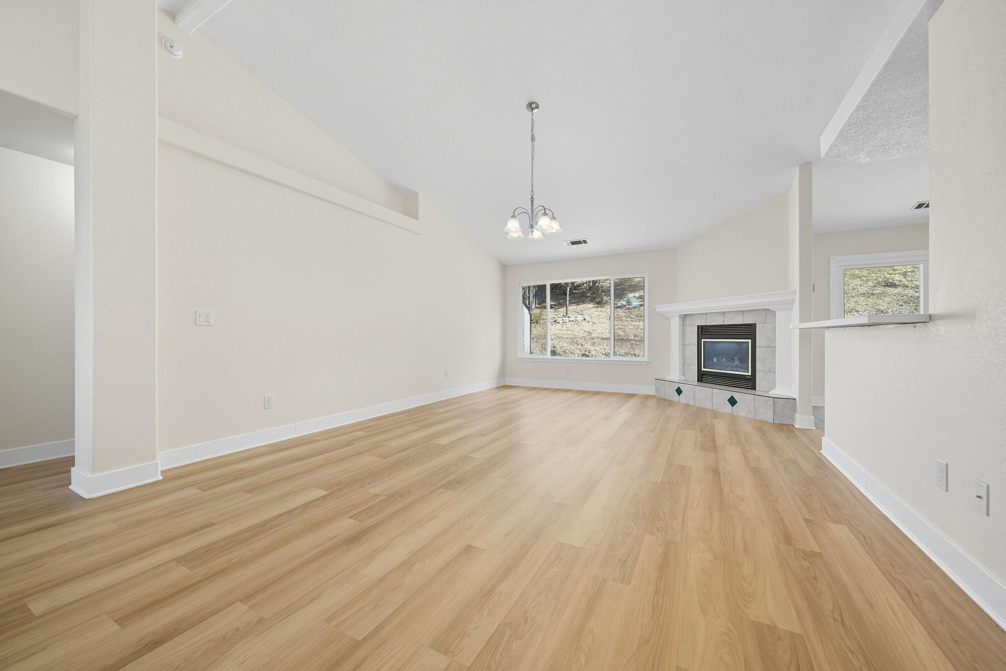 property viewer photo 5