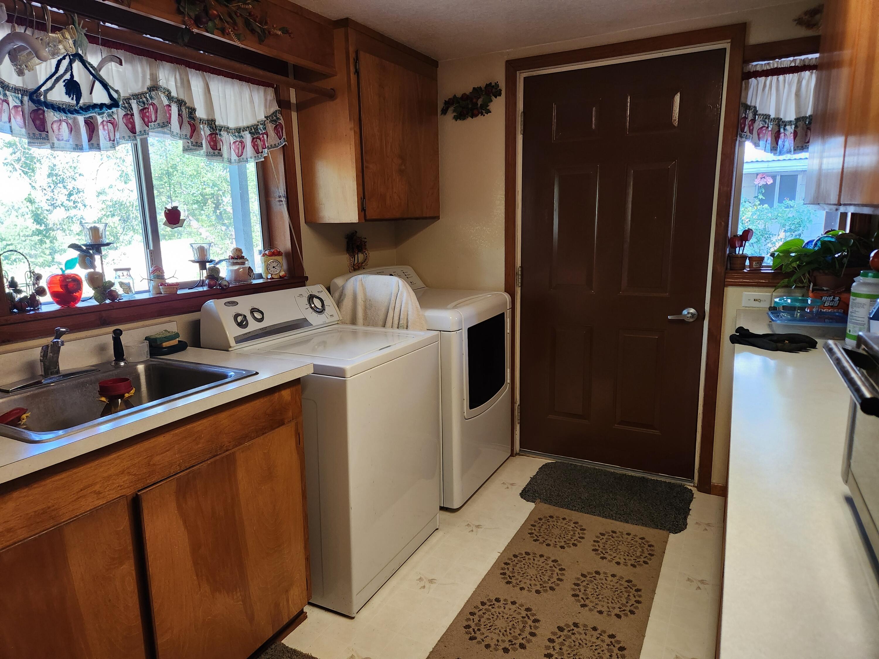 property viewer photo 46