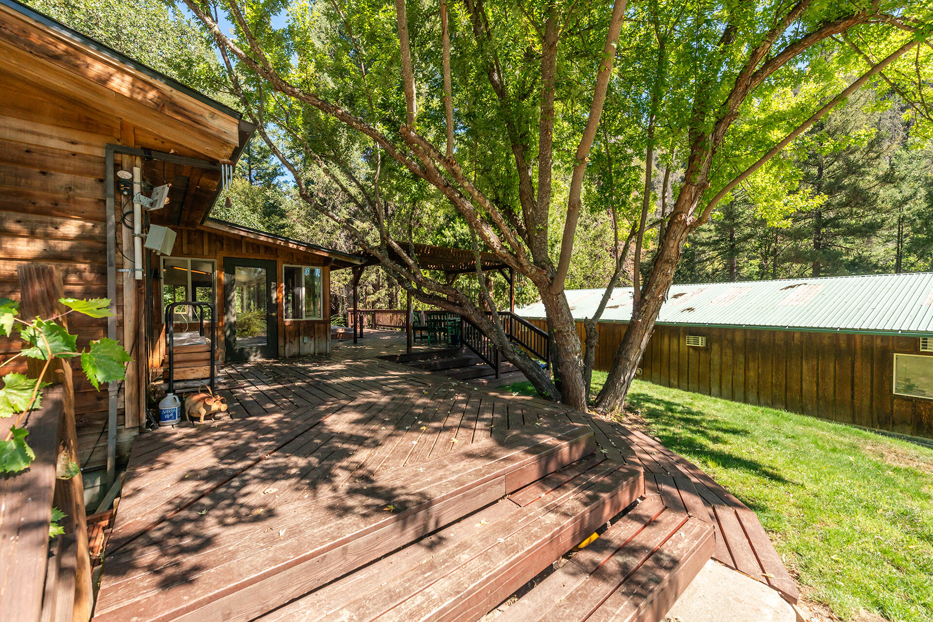 main property photo 51