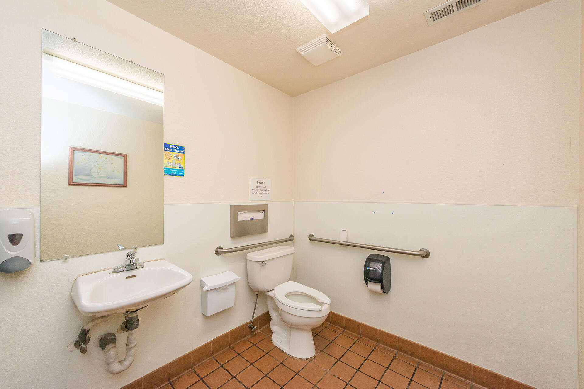 main property photo 45