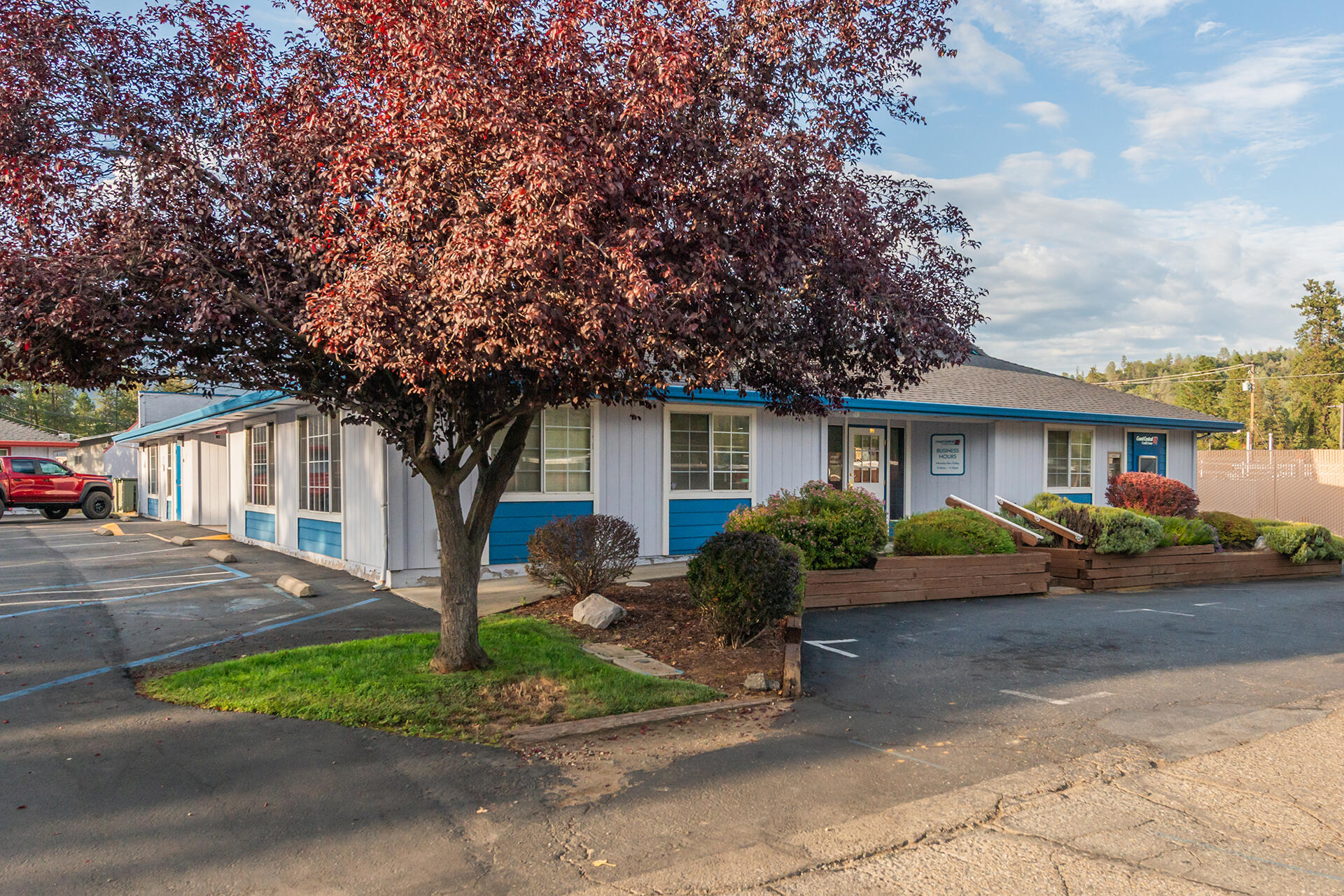 main property photo 13