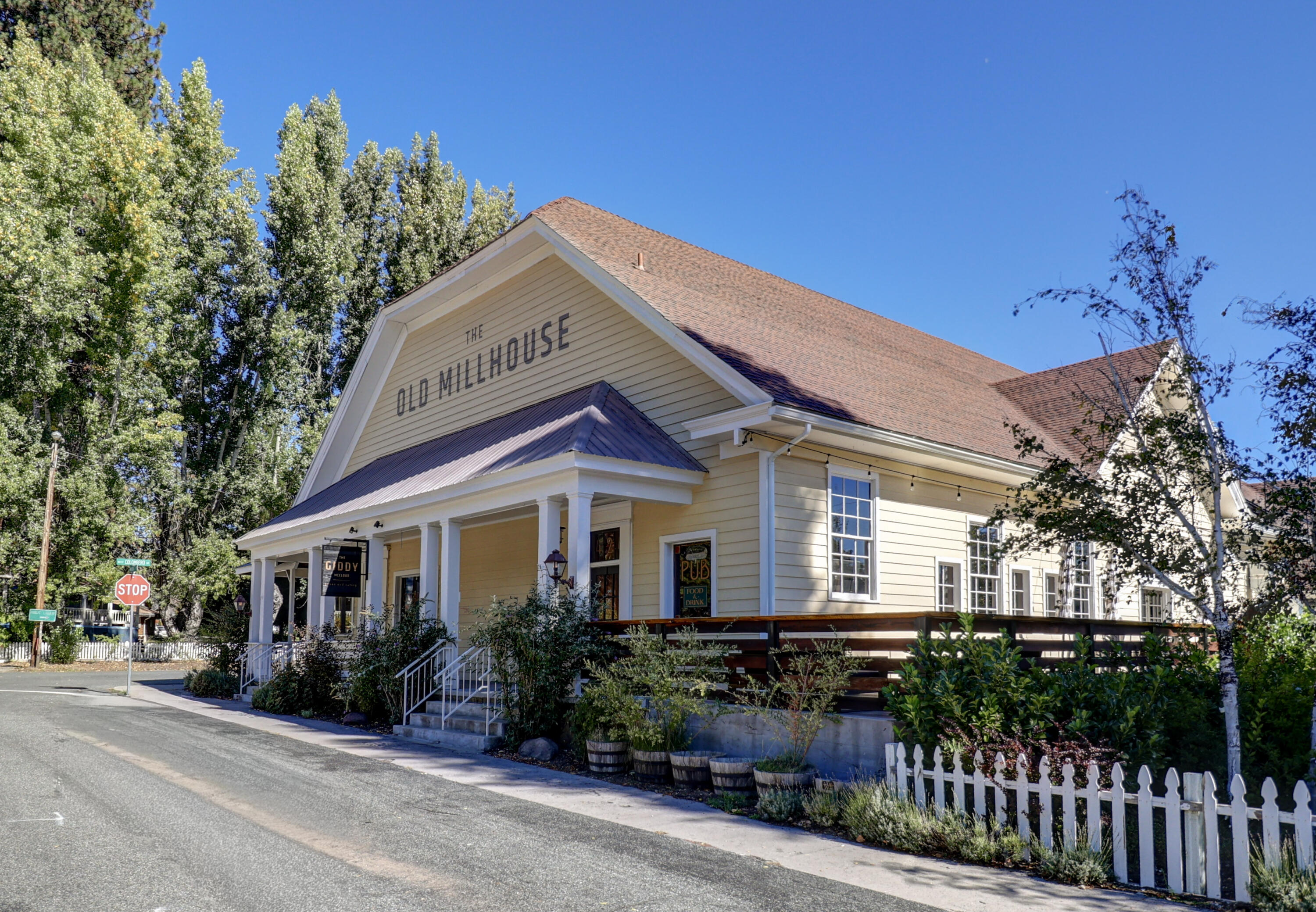 main property photo 50