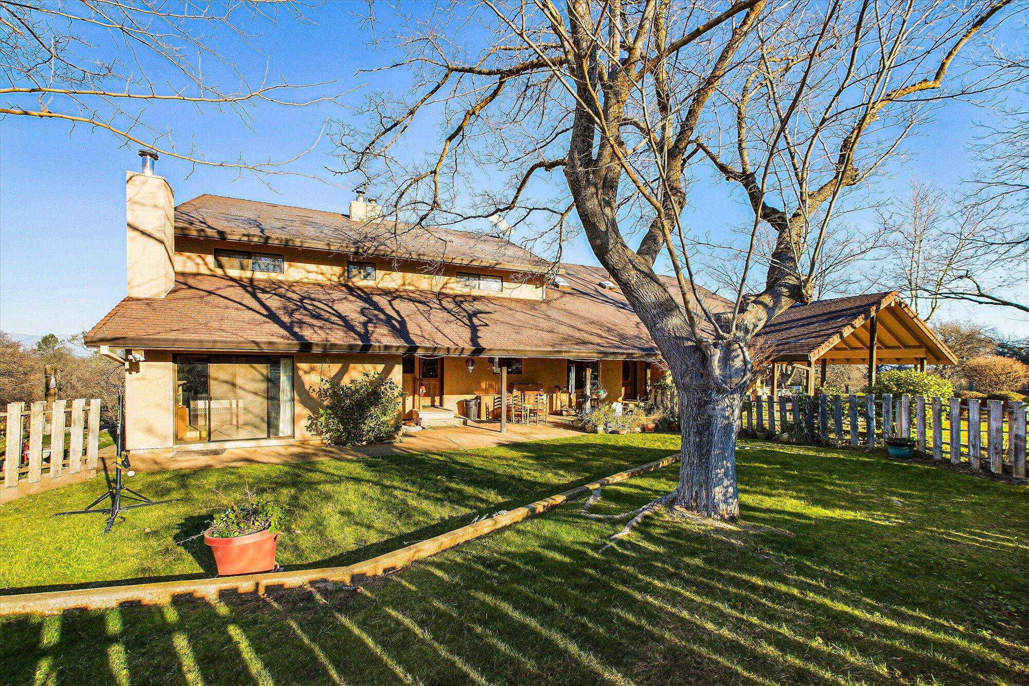 main property photo 10