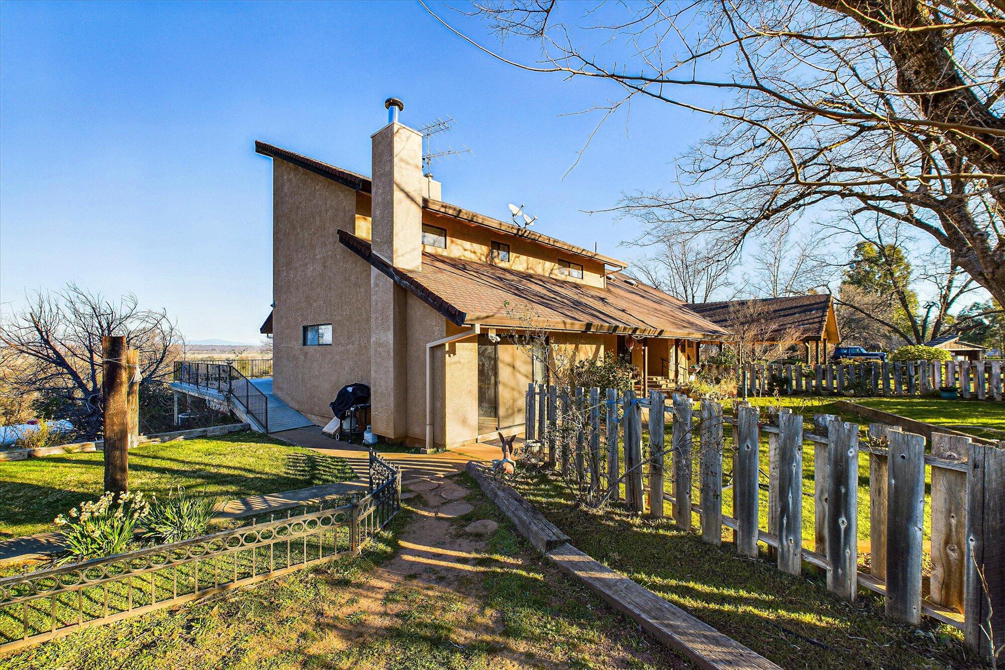 main property photo 11