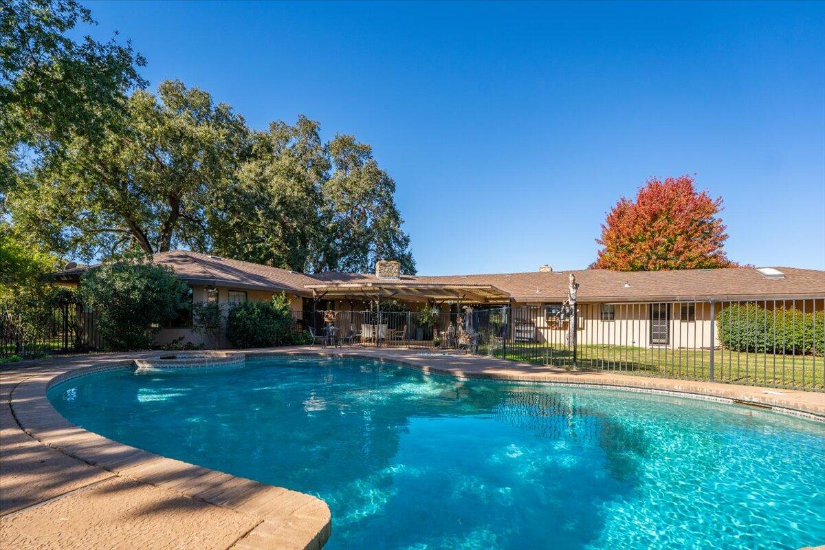 main property photo 54
