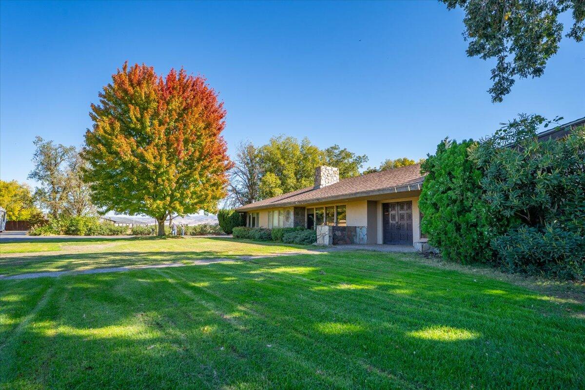 main property photo 60