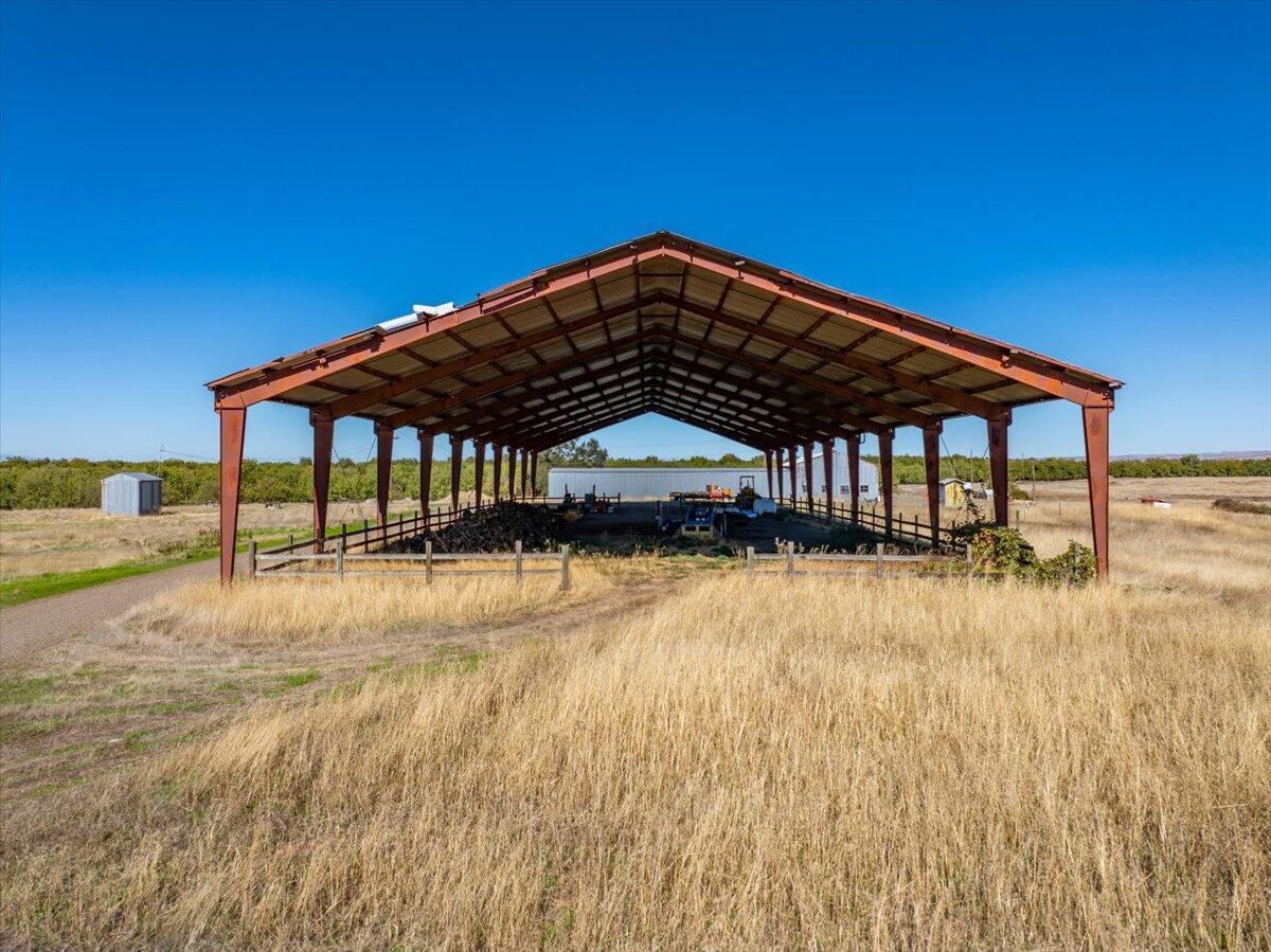main property photo 74