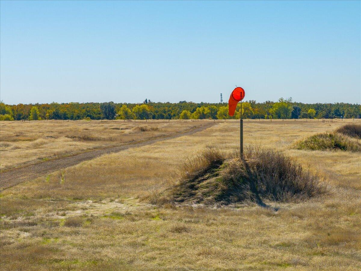 main property photo 78