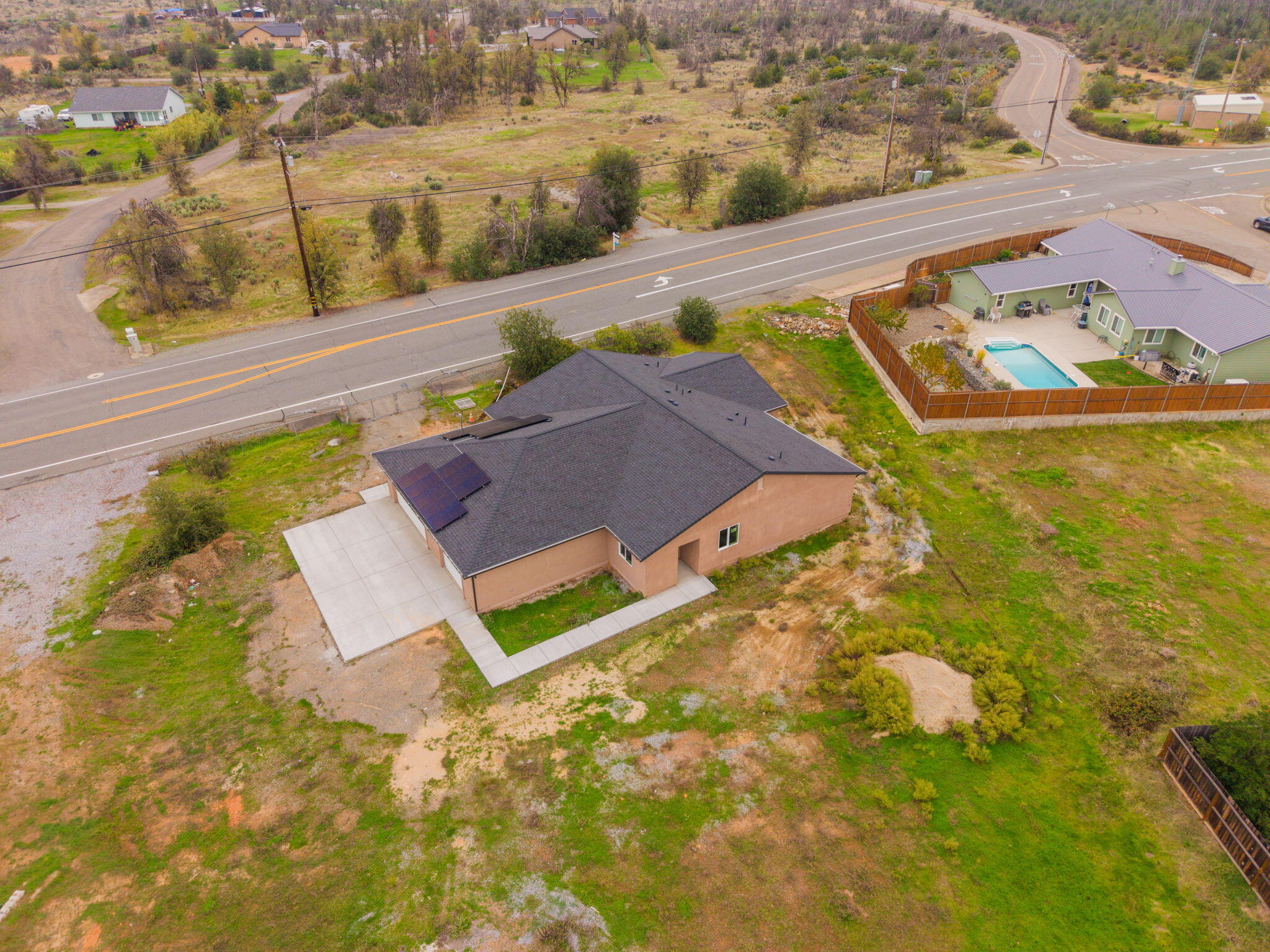 main property photo 50