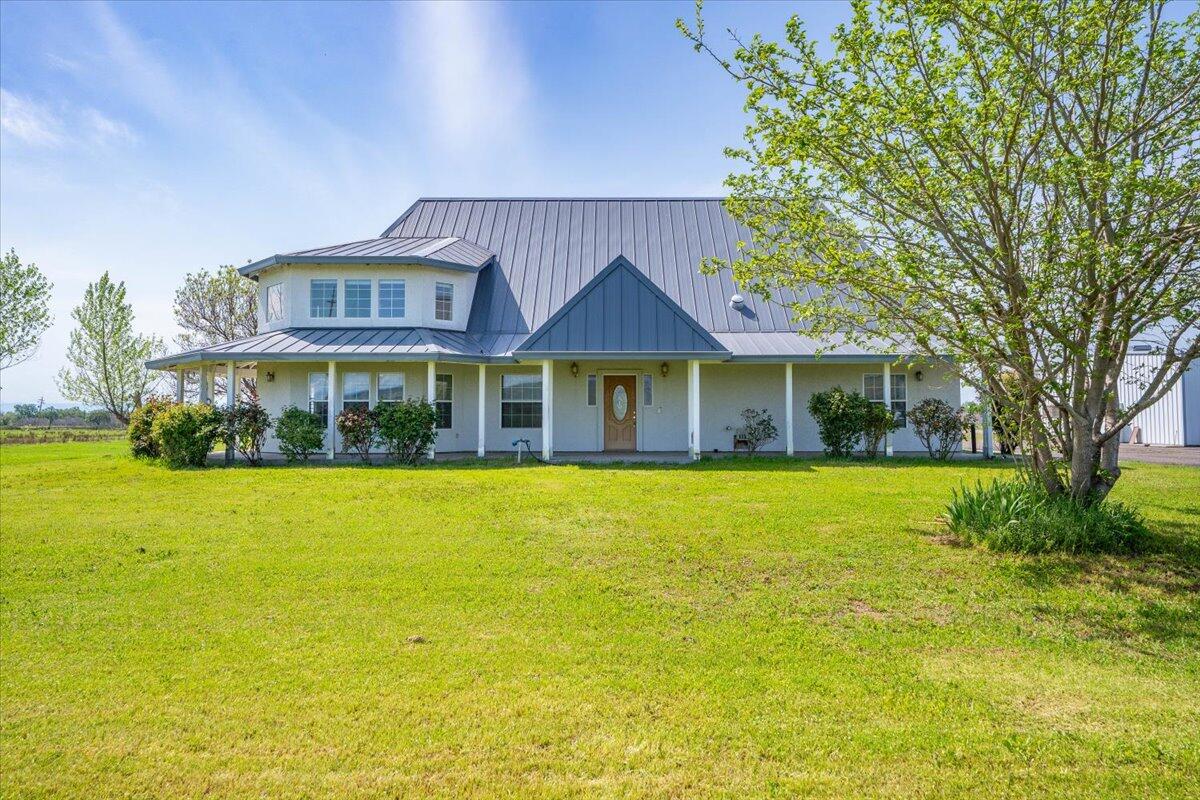 main property photo 34