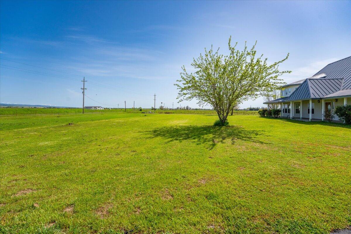 main property photo 54