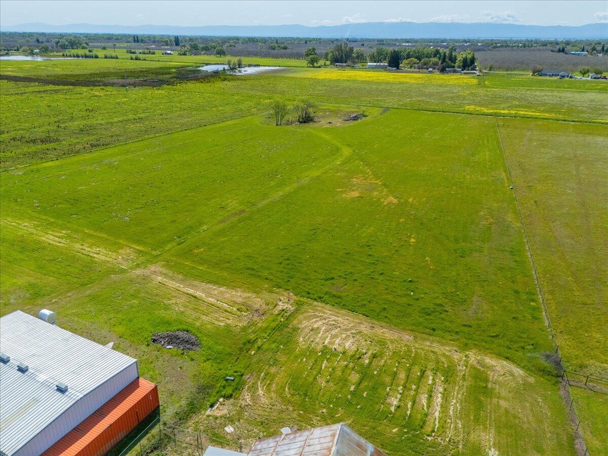 main property photo 59