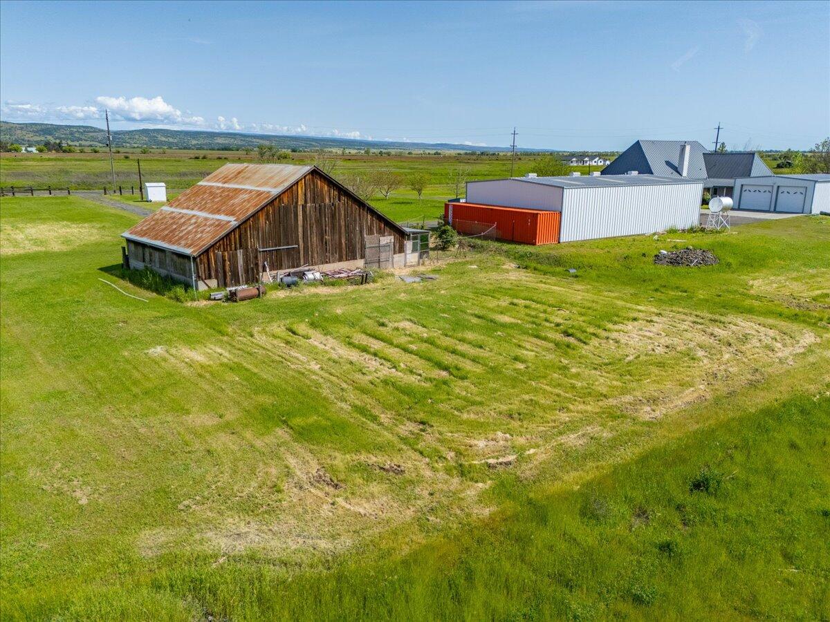 main property photo 66