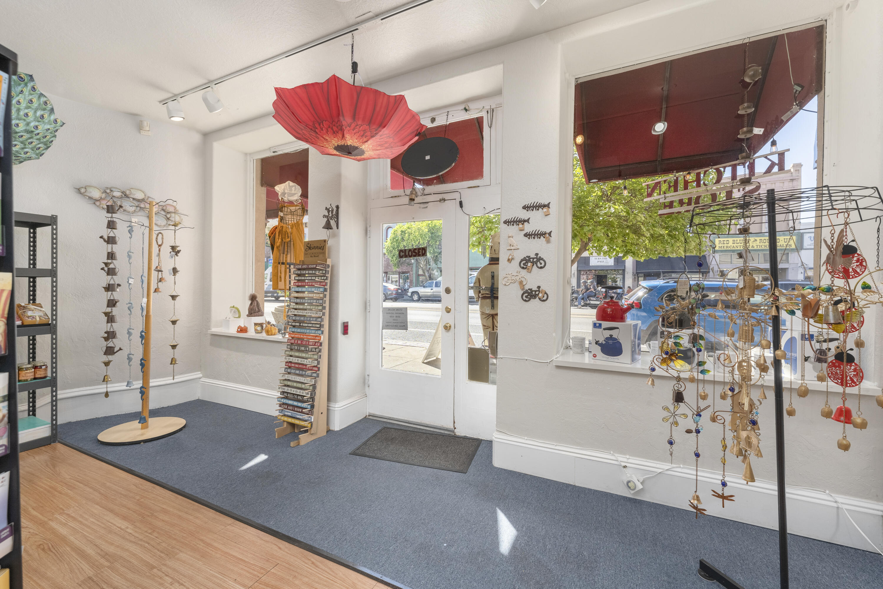 main property photo 29