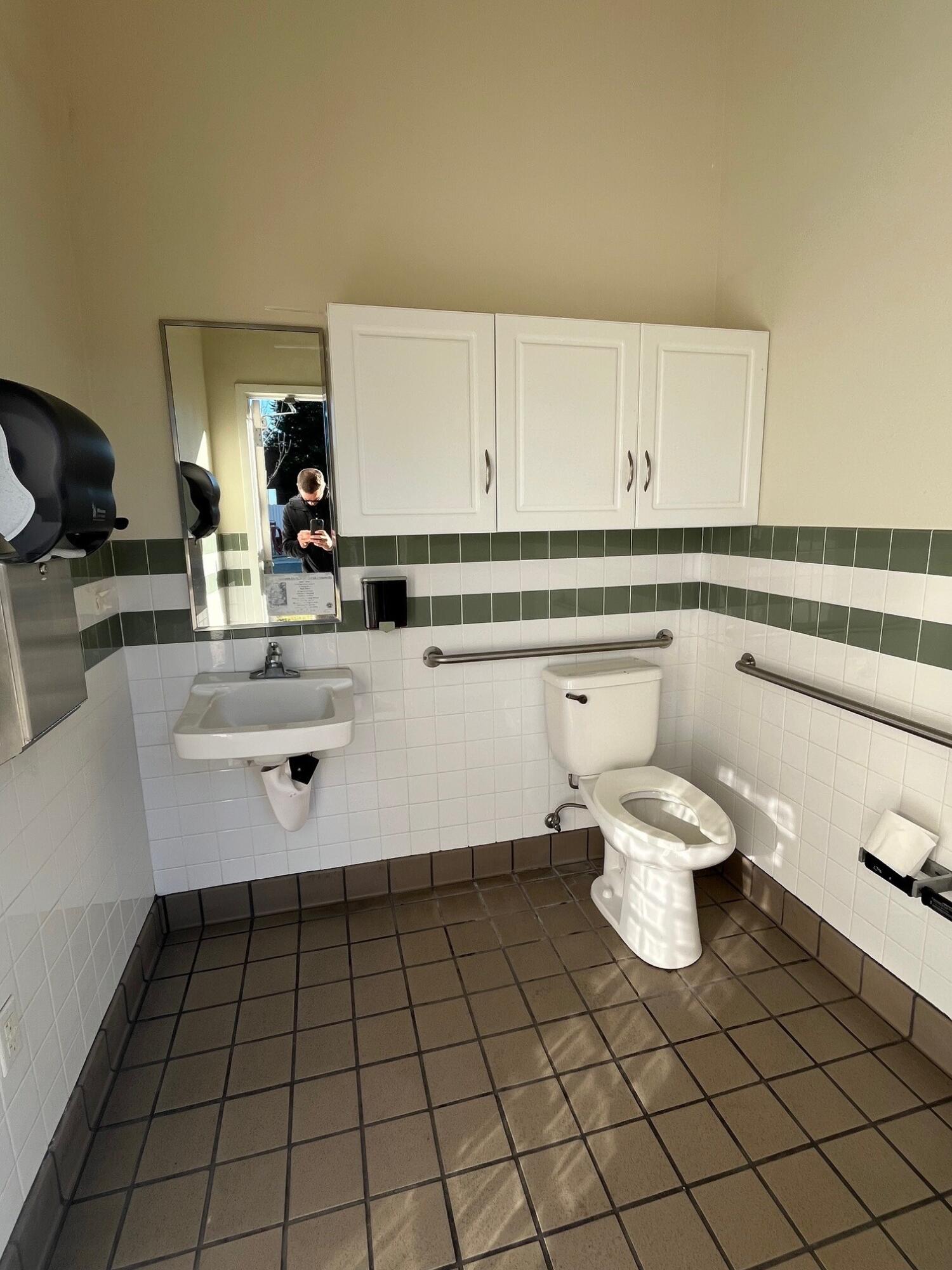 main property photo 6