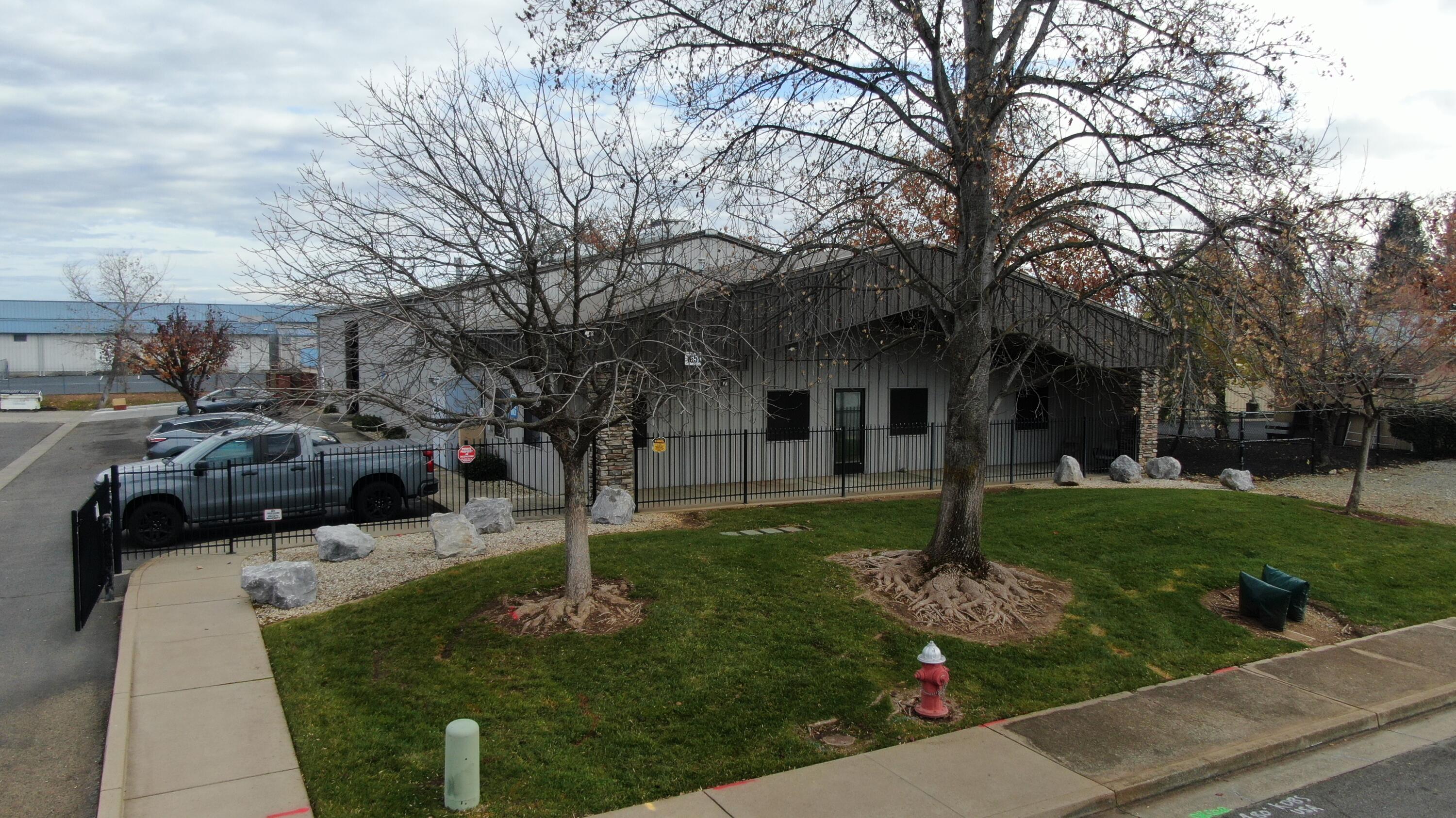 main property photo 10