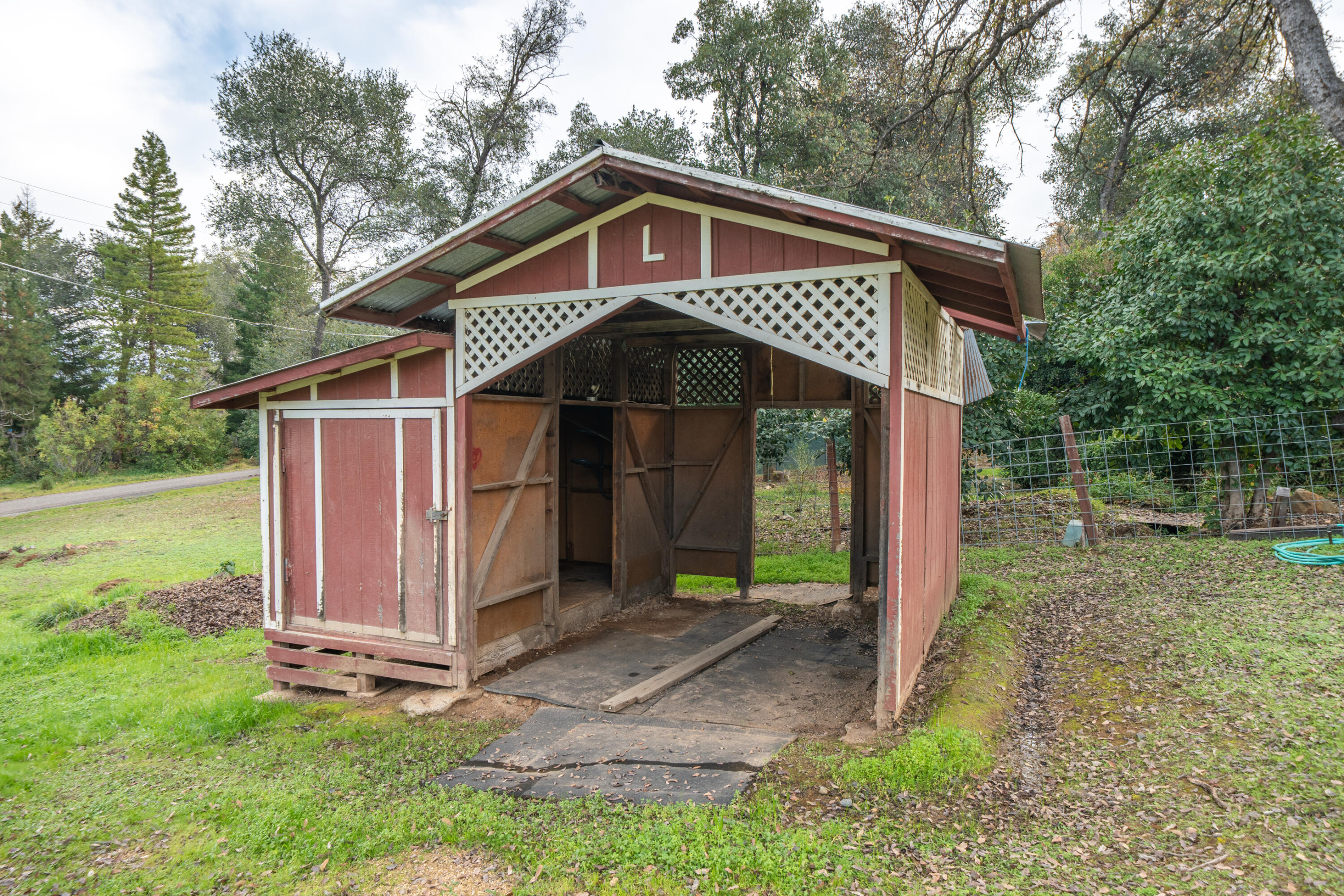 main property photo 24
