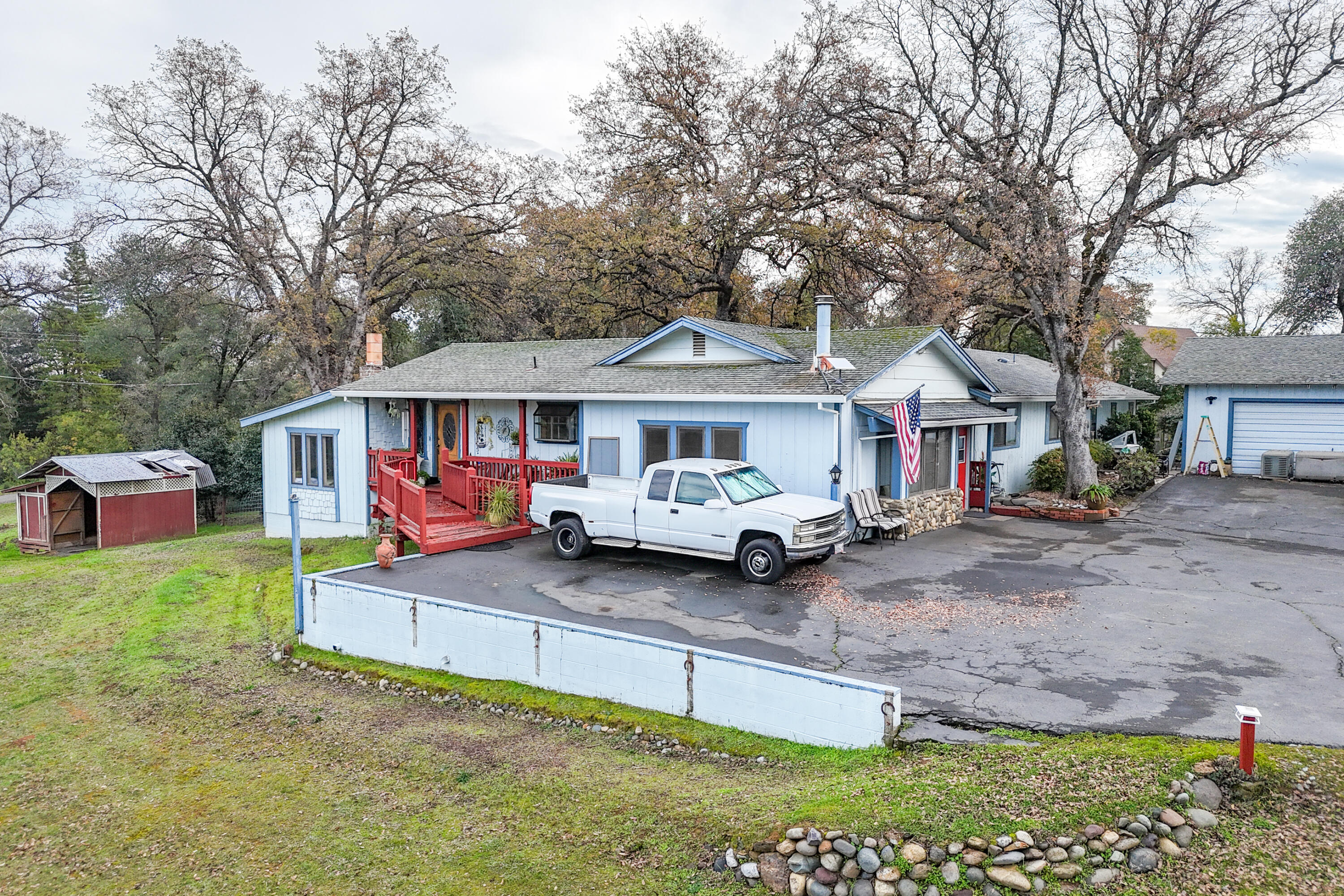 main property photo 28