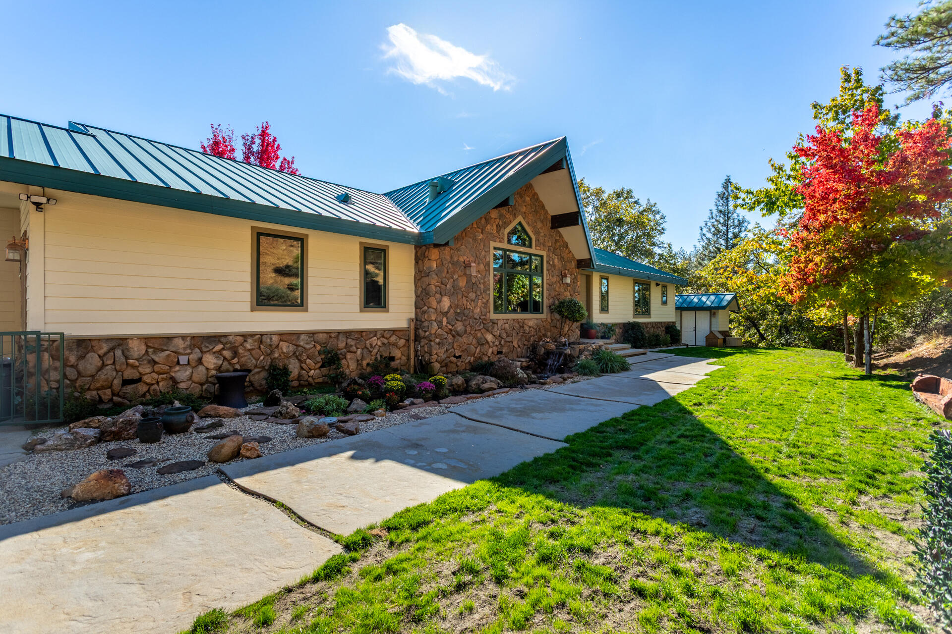 main property photo 37