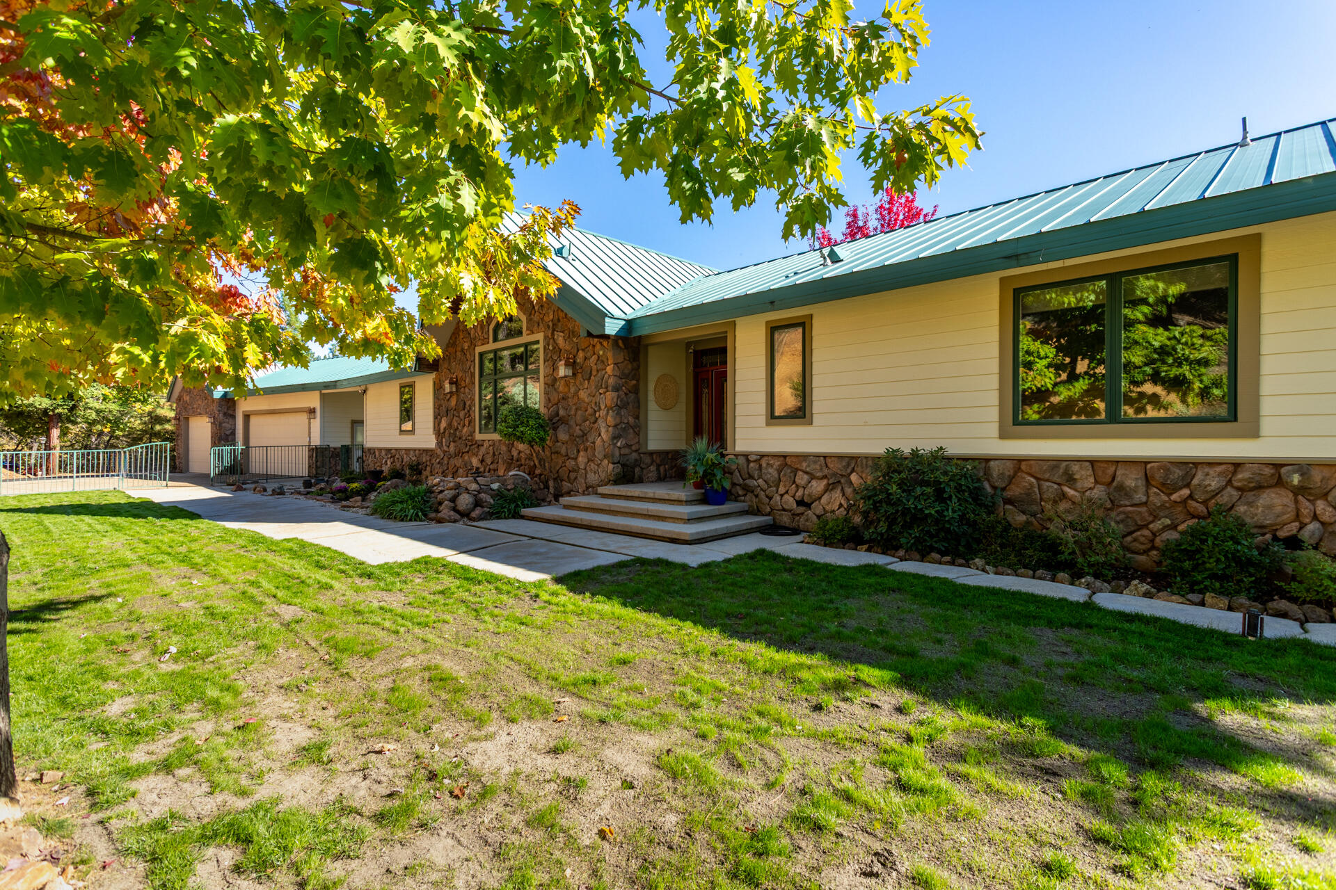 main property photo 39