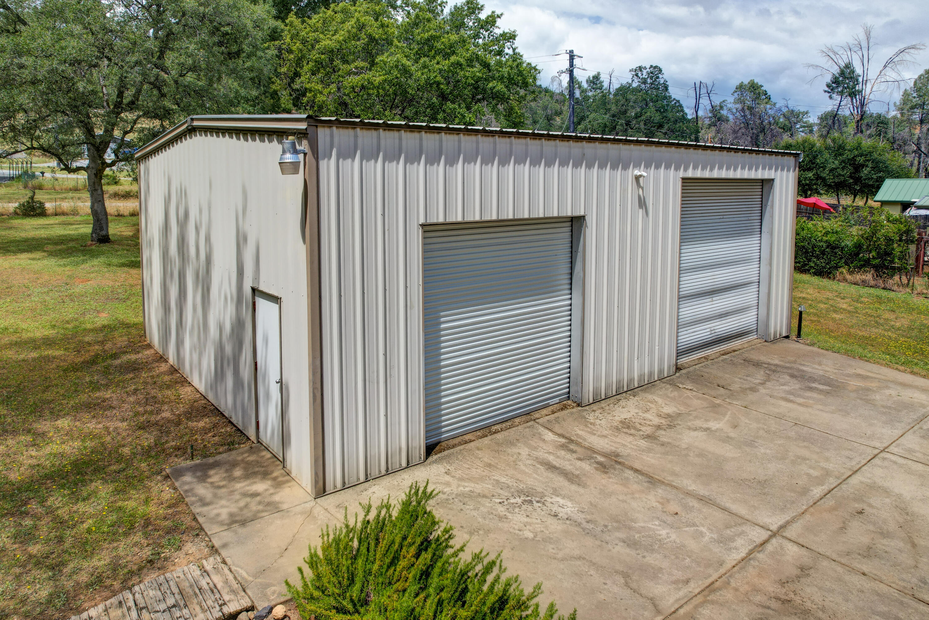 main property photo 39
