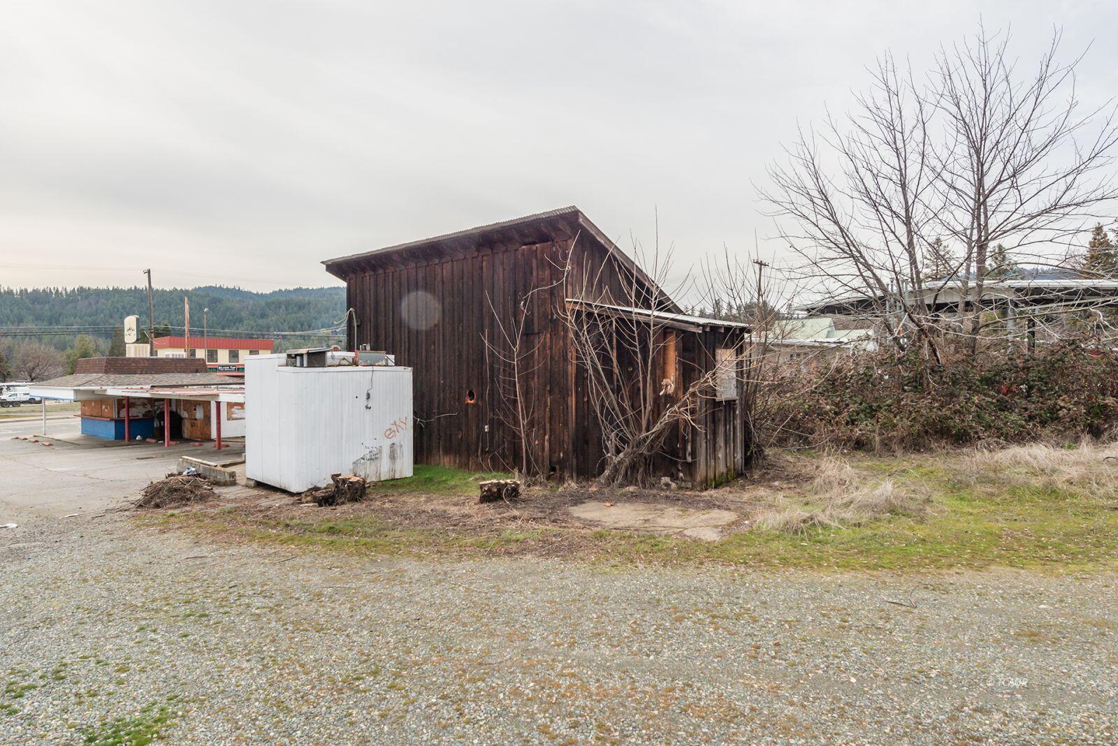 main property photo 13