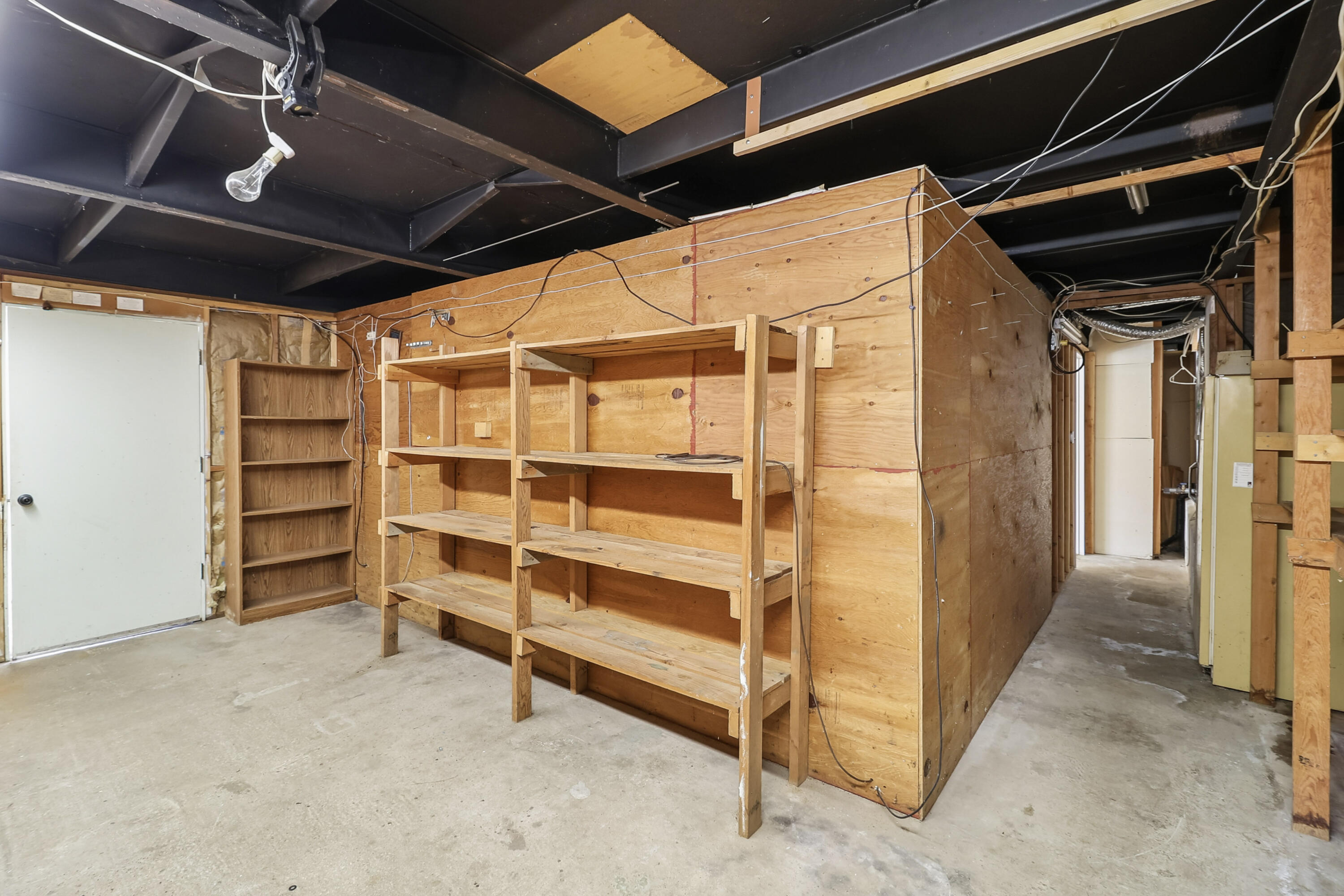main property photo 34