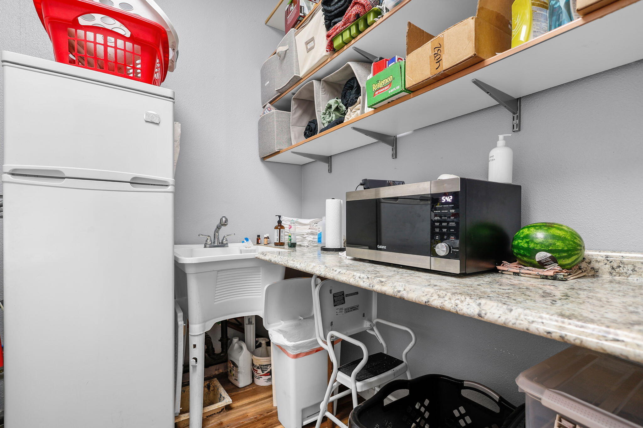 main property photo 18
