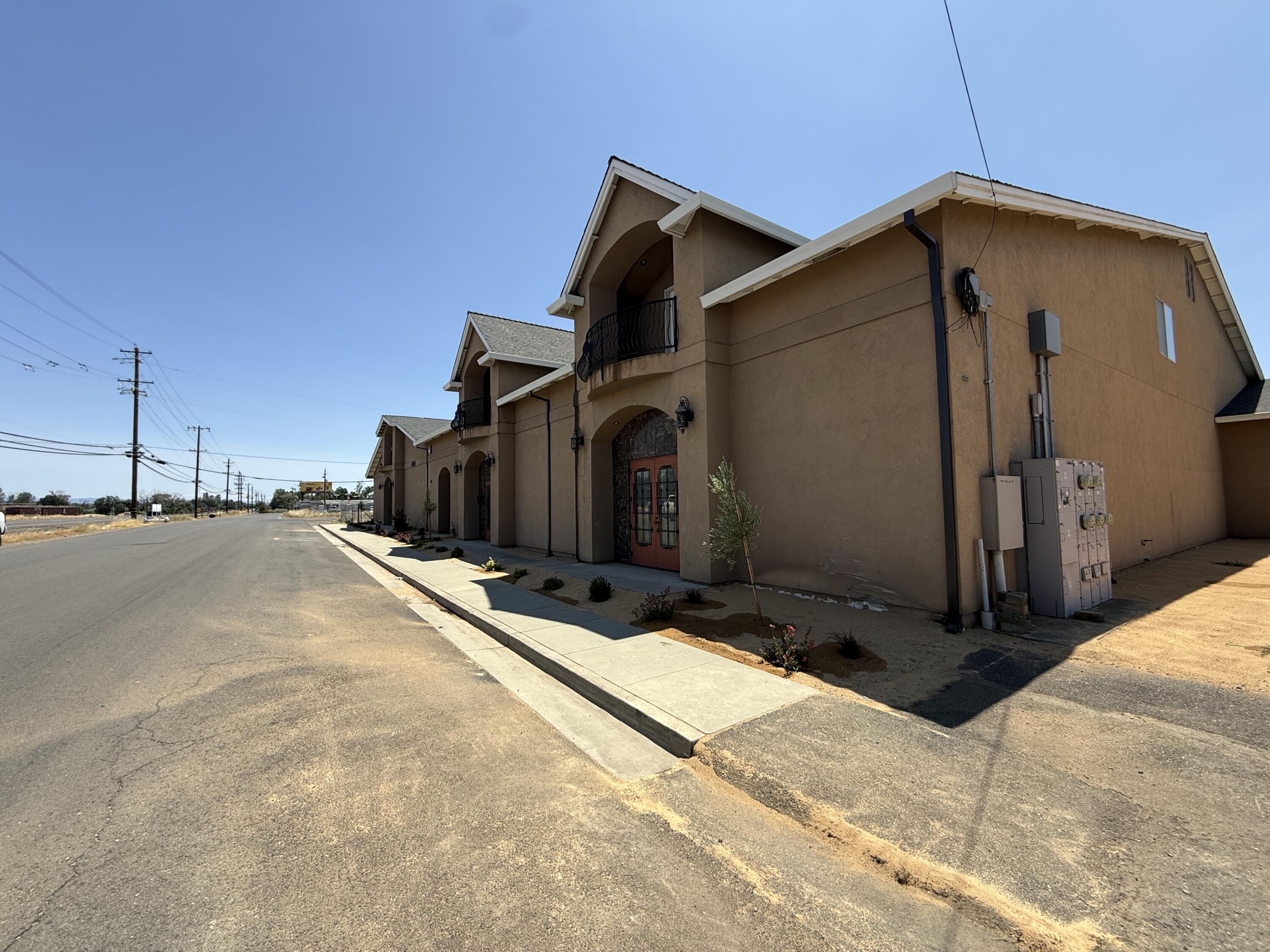 main property photo 9