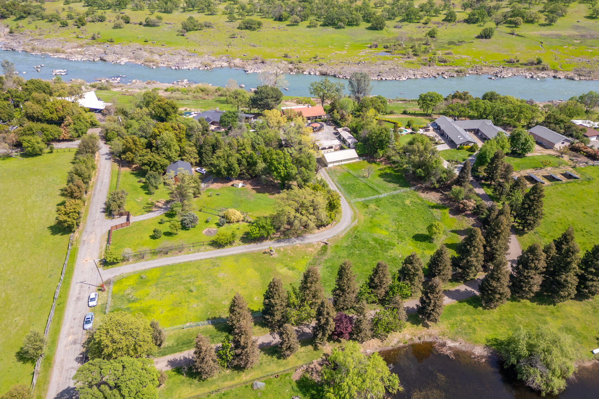 main property photo 6