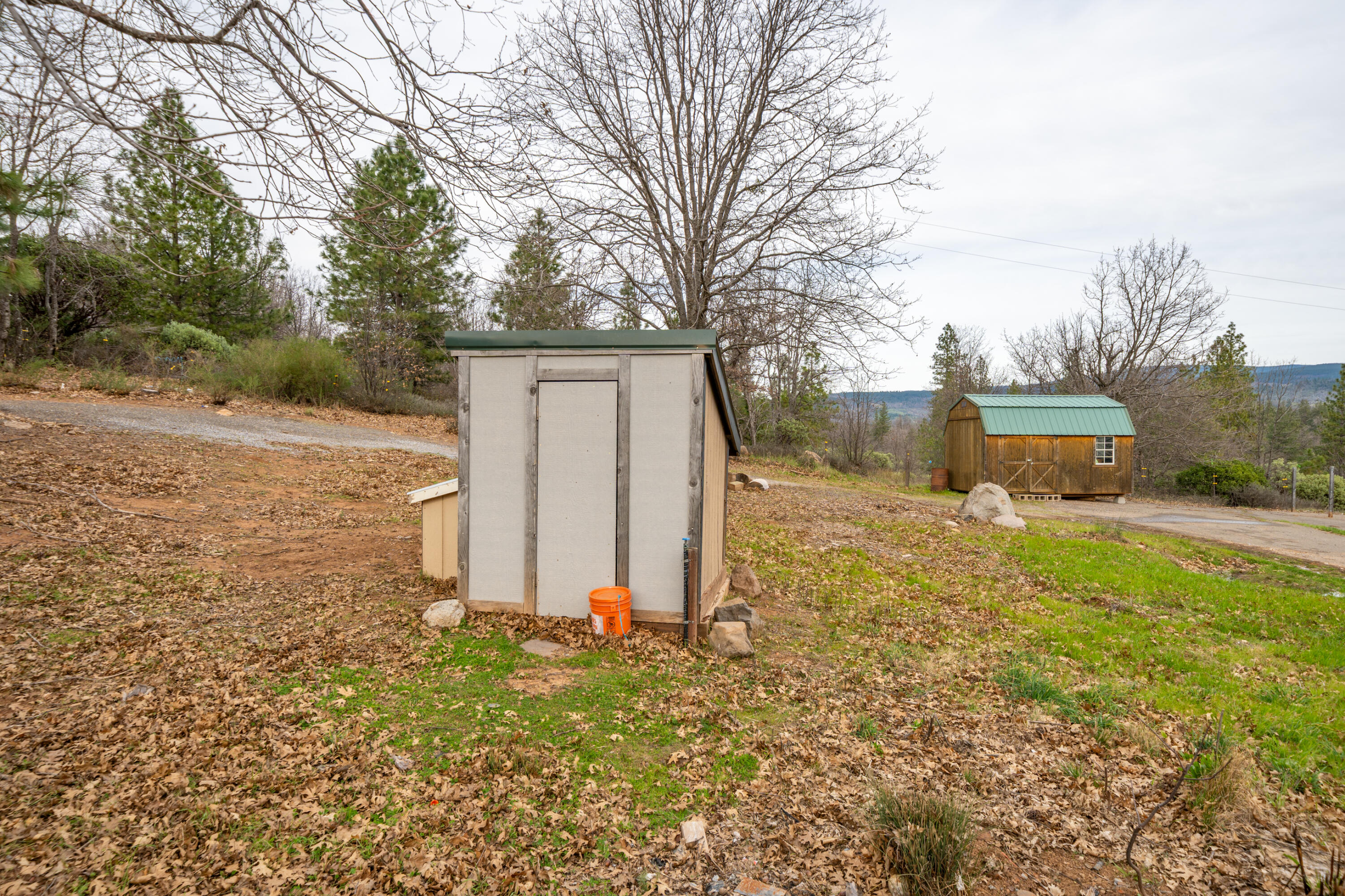 main property photo 40