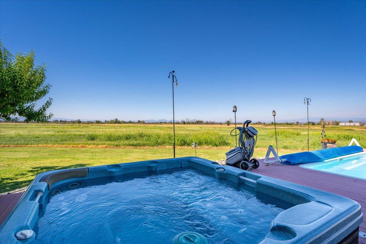 main property photo 36
